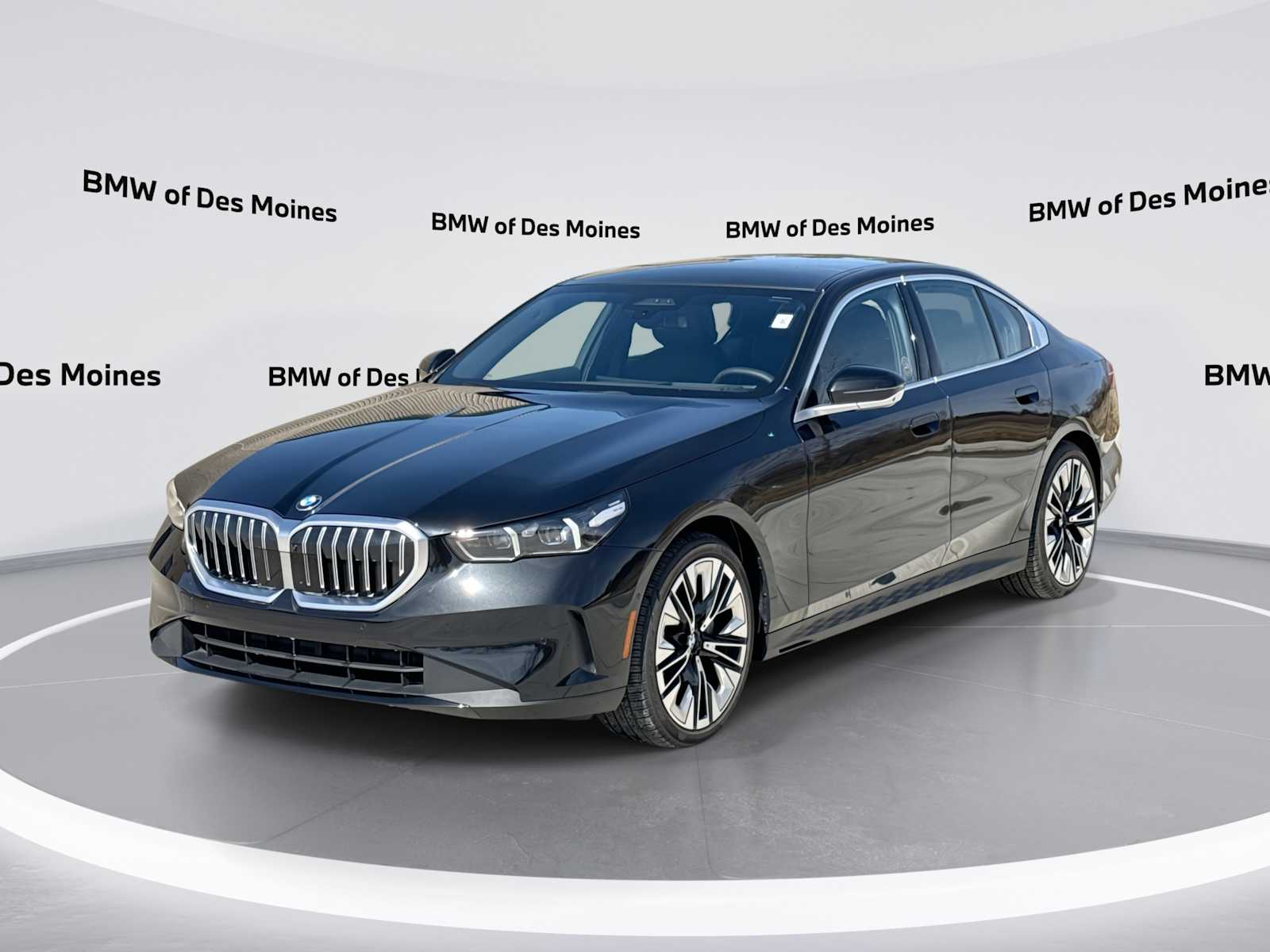 2026 BMW 5 Series 530i xDrive Sedan's photo