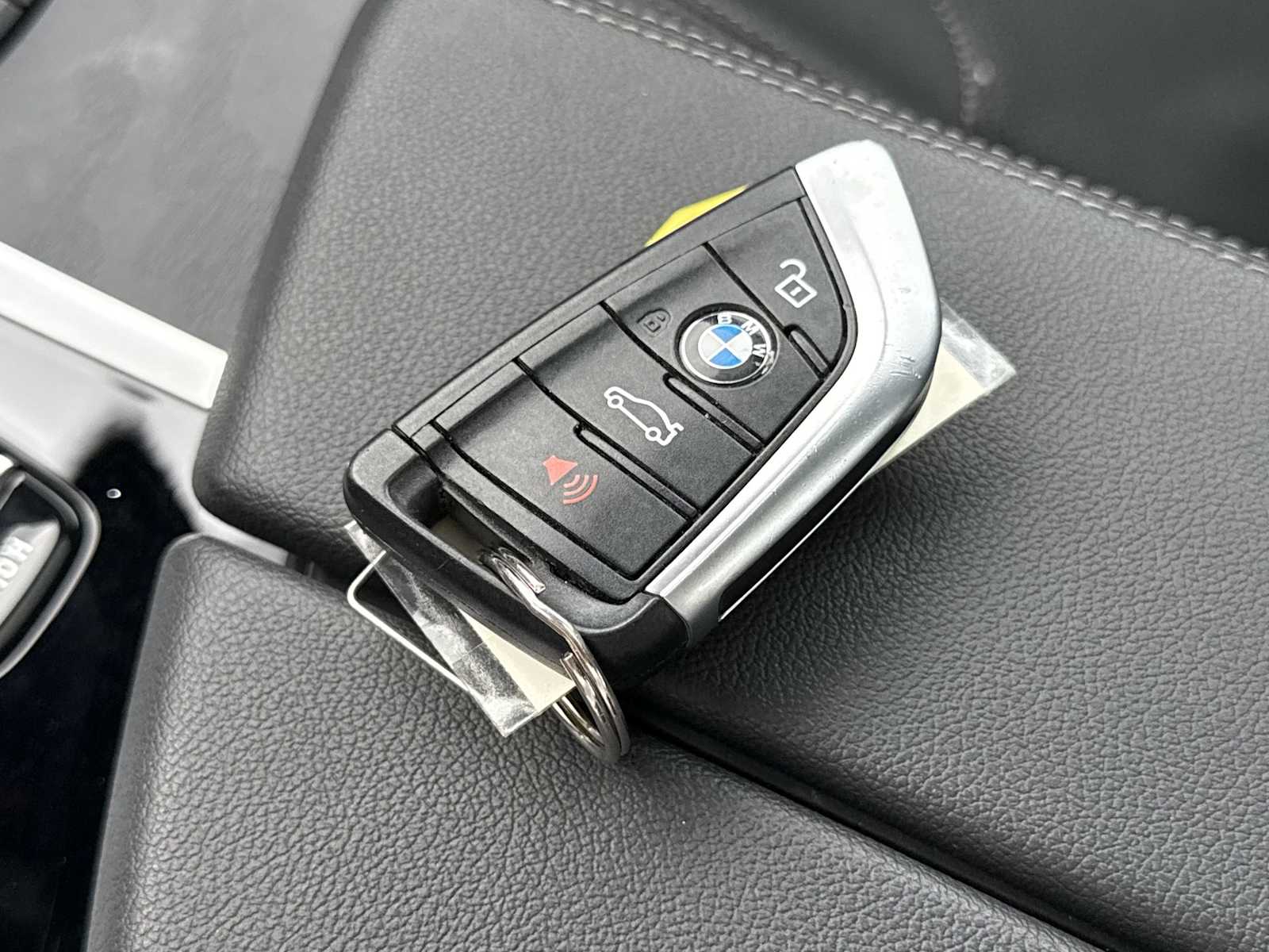 Thumbnail: 2023 BMW 5 Series - 38