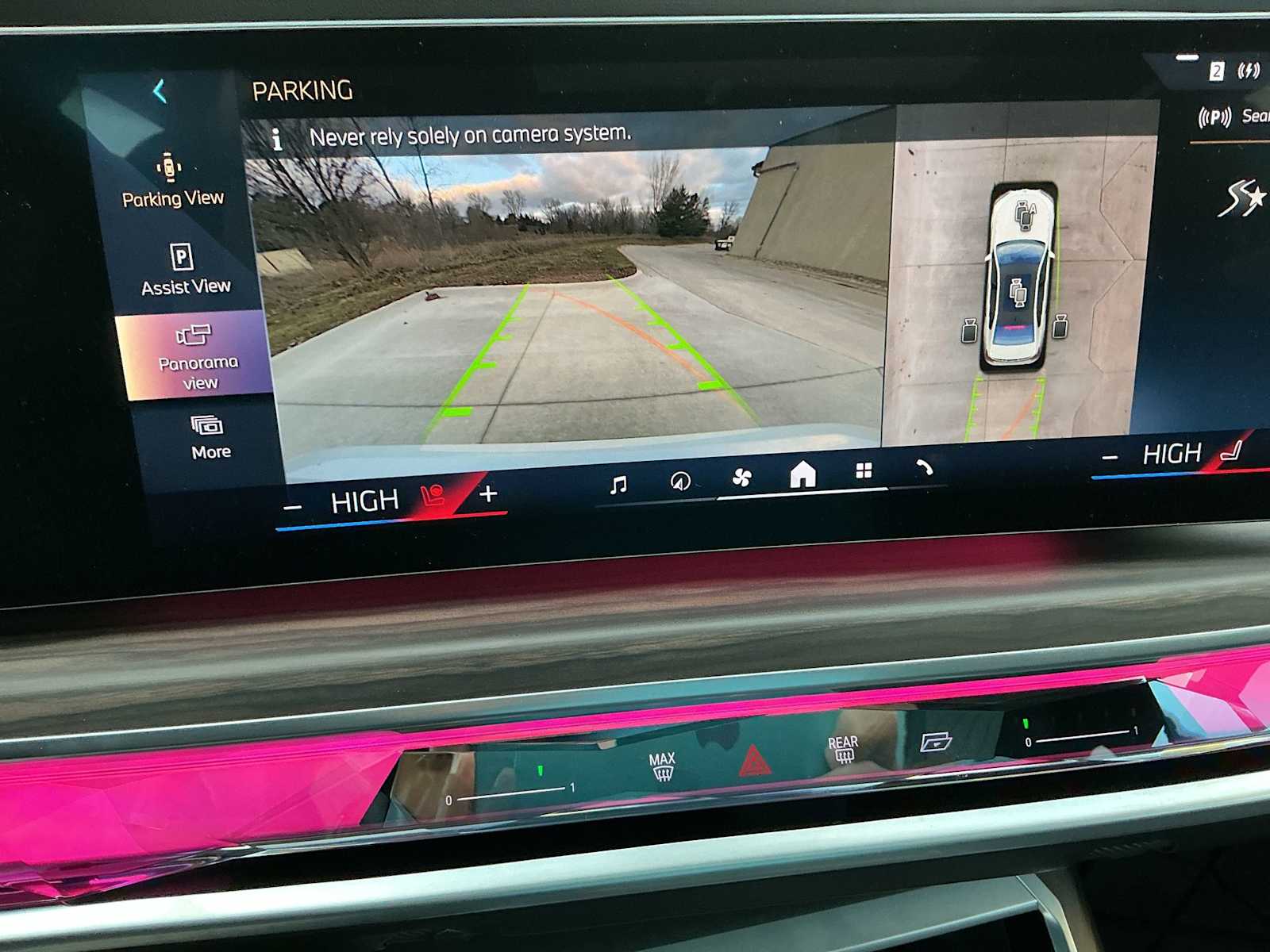 Thumbnail: 2024 BMW 7 Series - 30