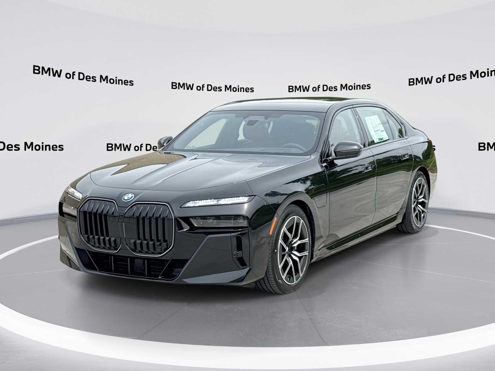 2026 BMW 7 Series 750e xDrive Sedan's photo