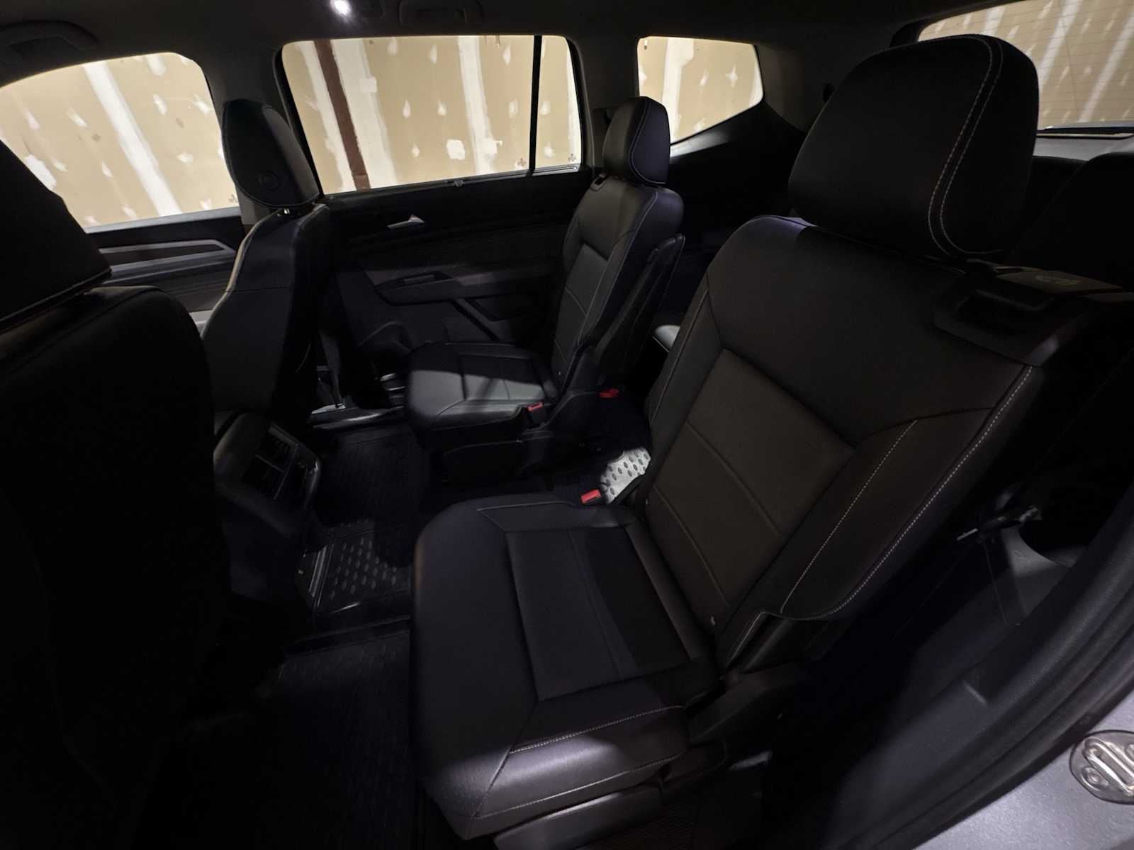 Thumbnail: 2023 Volkswagen Atlas - 17