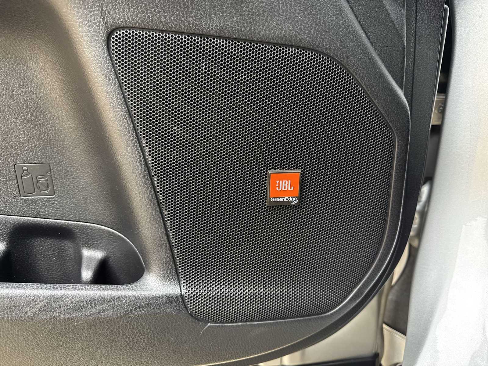 Thumbnail: 2018 Toyota Highlander - 33