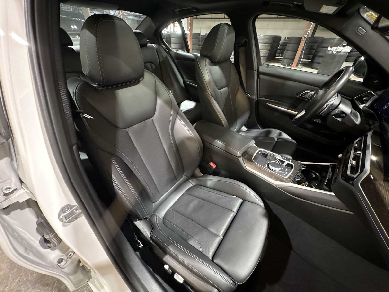 Thumbnail: 2023 BMW 3 Series - 21