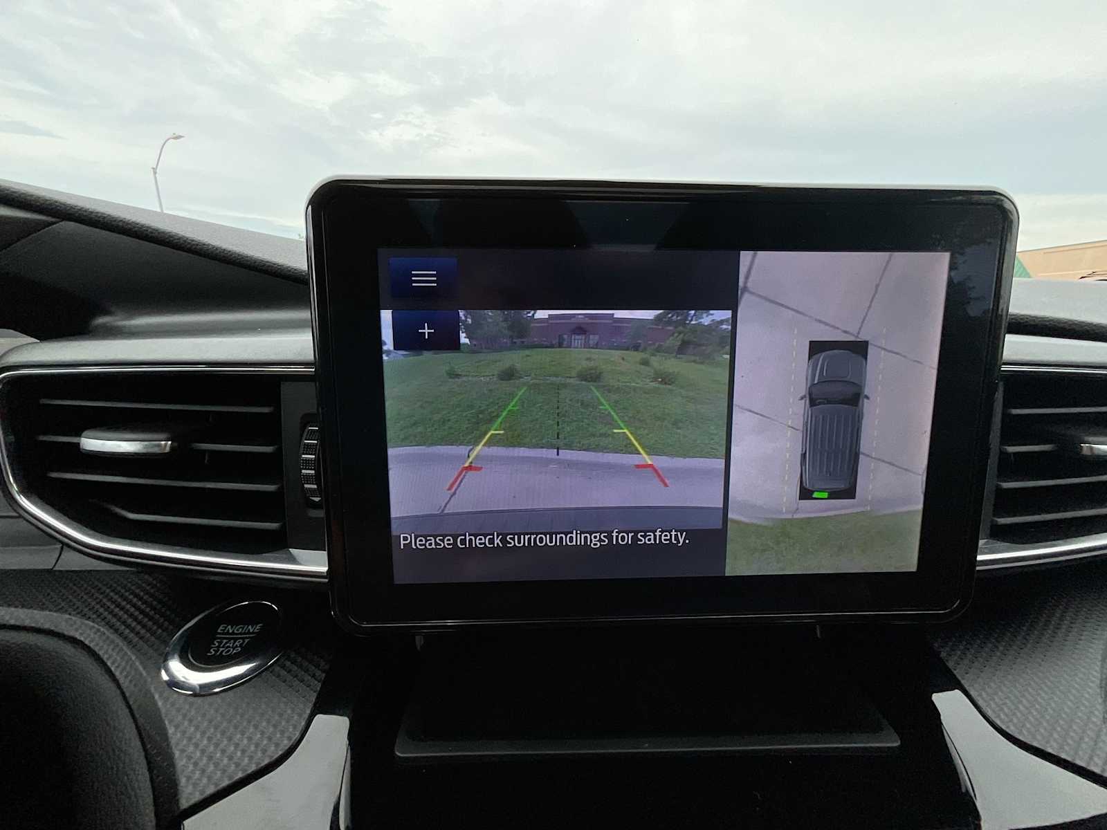 Thumbnail: 2023 Ford Explorer - 32