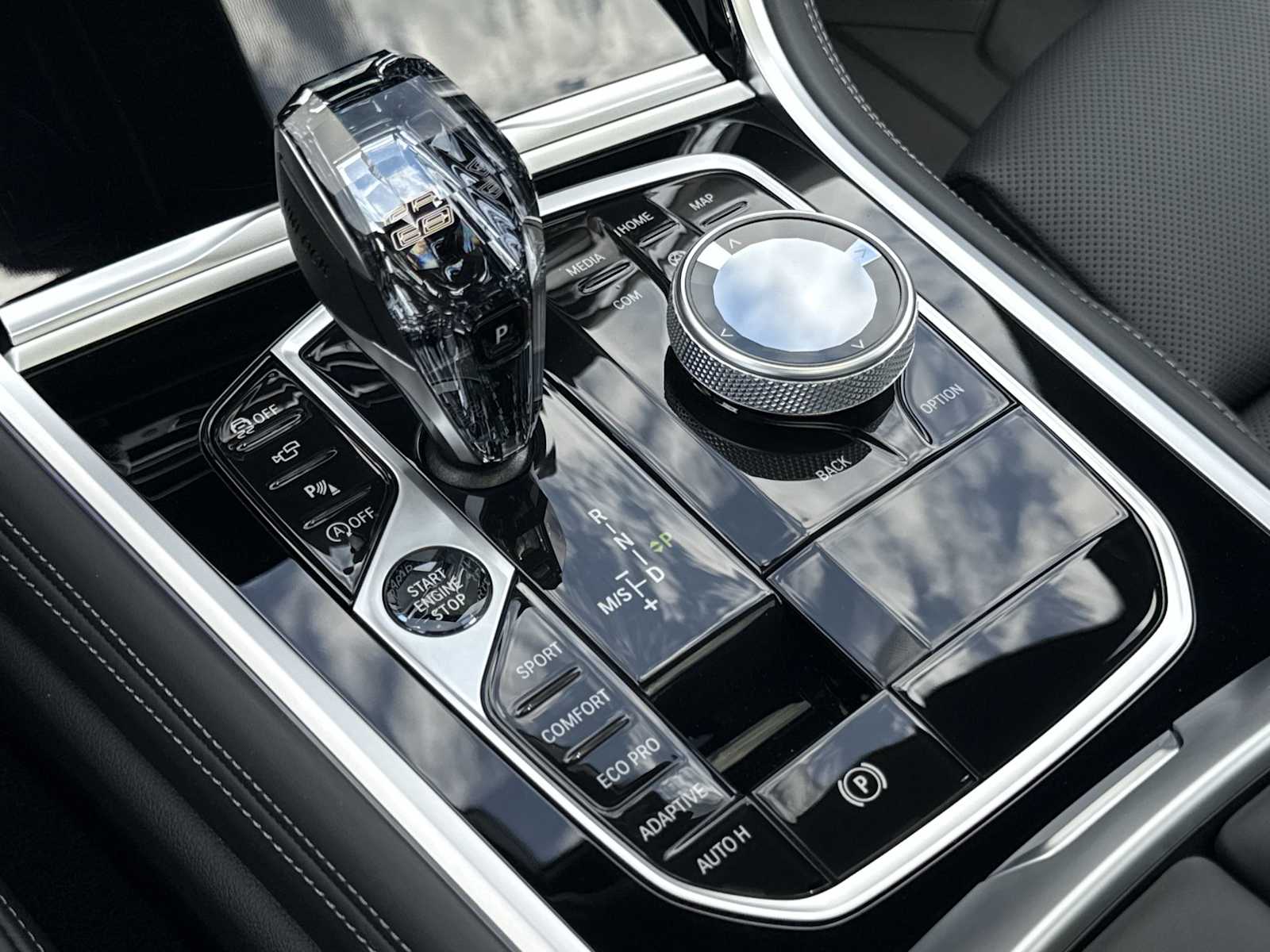 Thumbnail: 2026 BMW 8 Series - 34