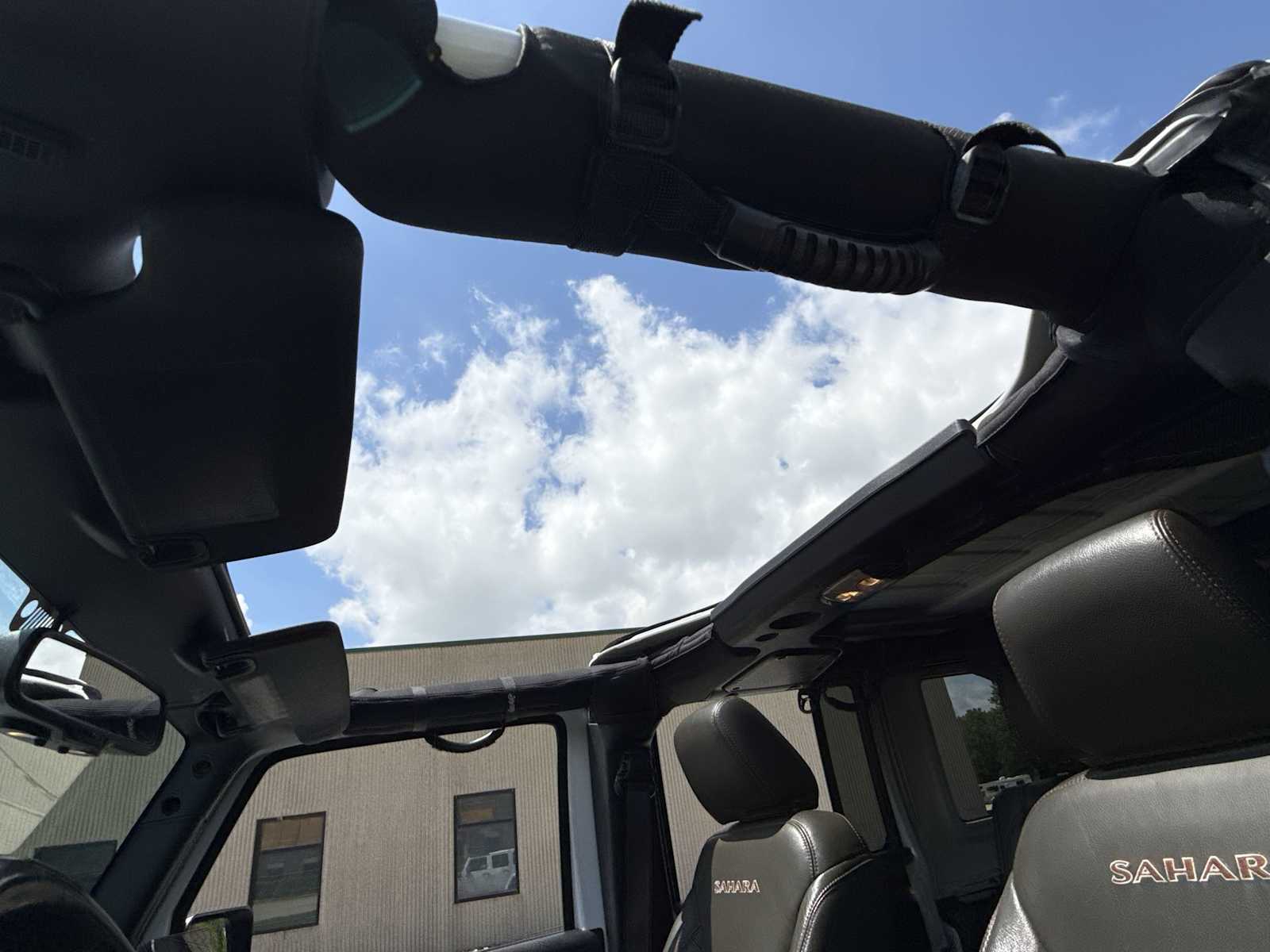Thumbnail: 2016 Jeep Wrangler - 21