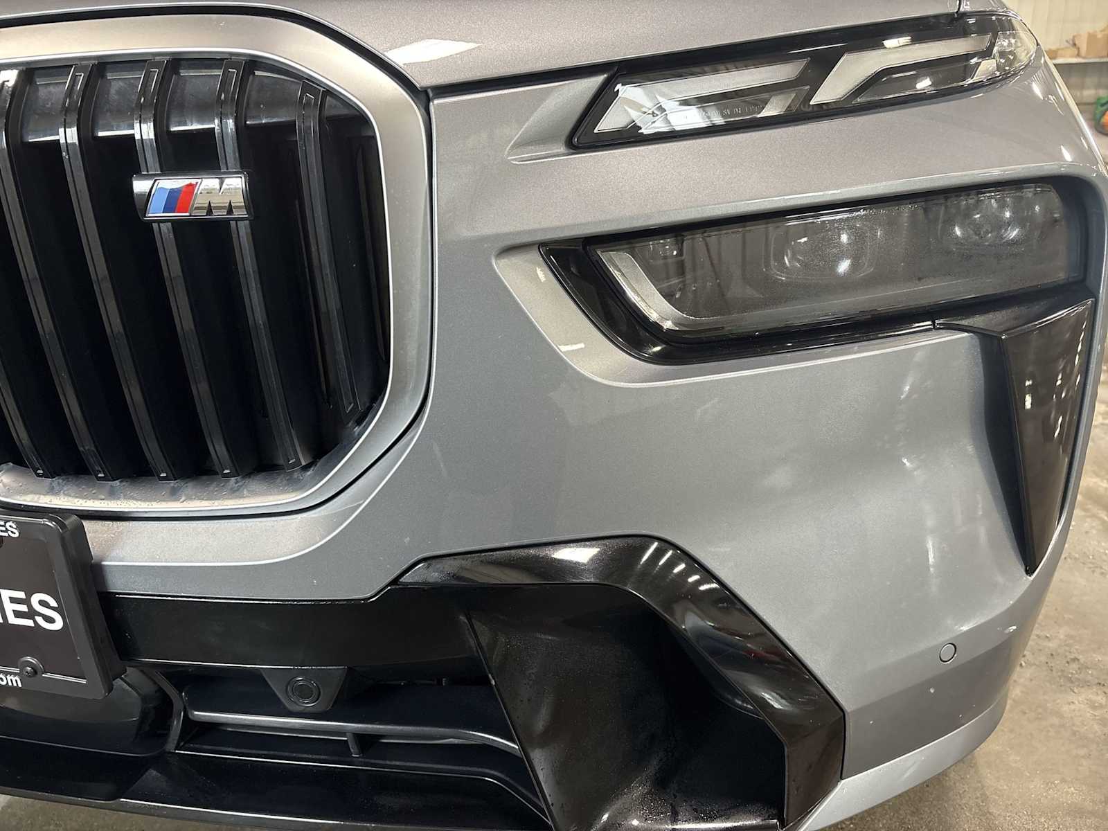 Thumbnail: 2024 BMW X7 - 11