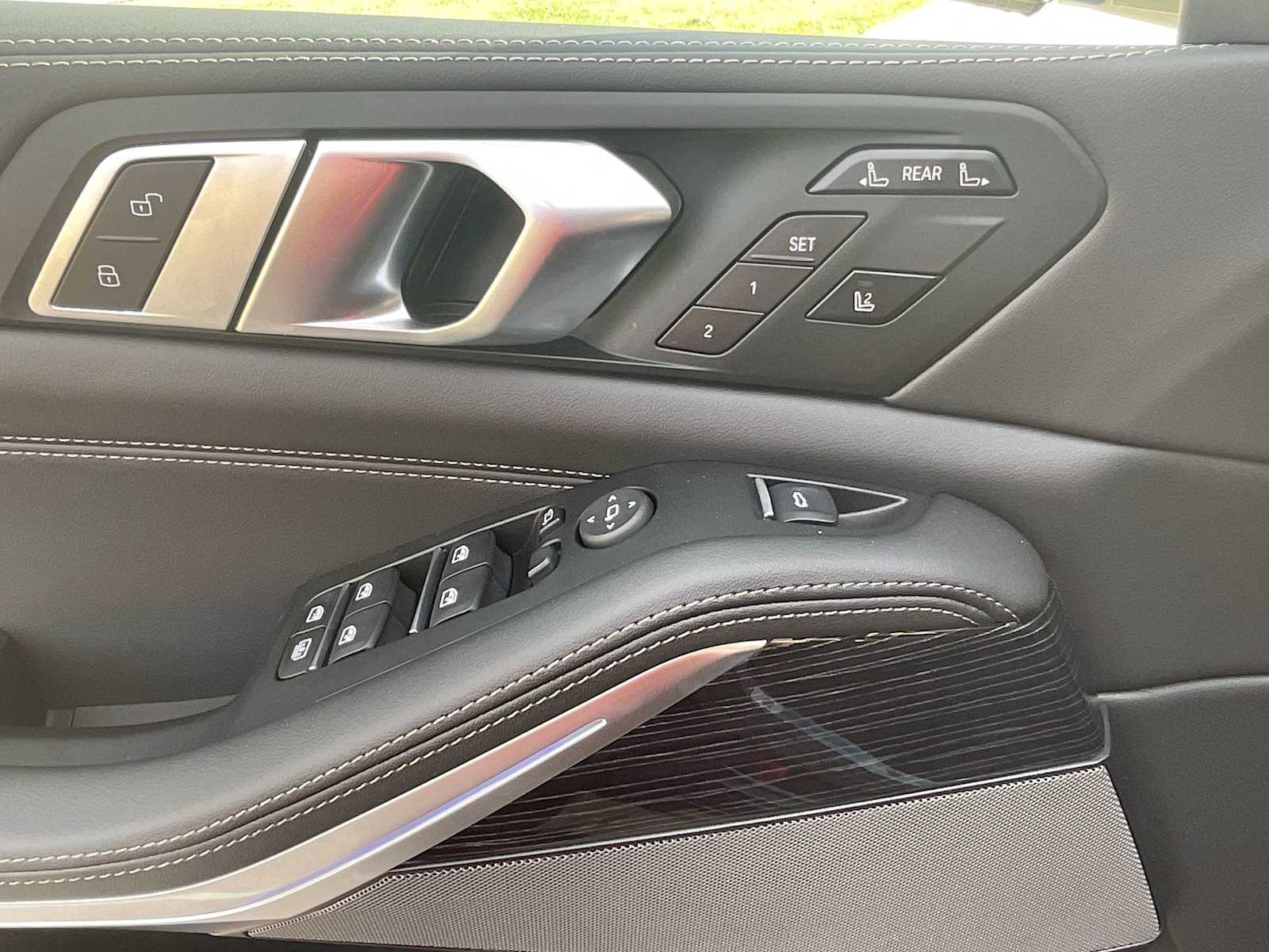 Thumbnail: 2026 BMW X7 - 18