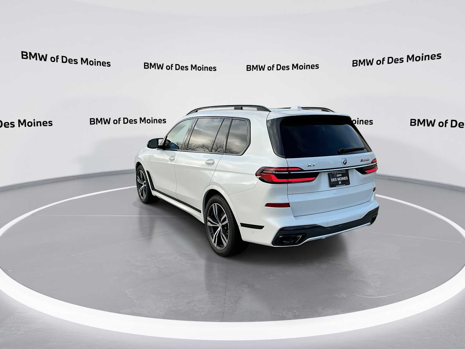 Thumbnail: 2023 BMW X7 - 6