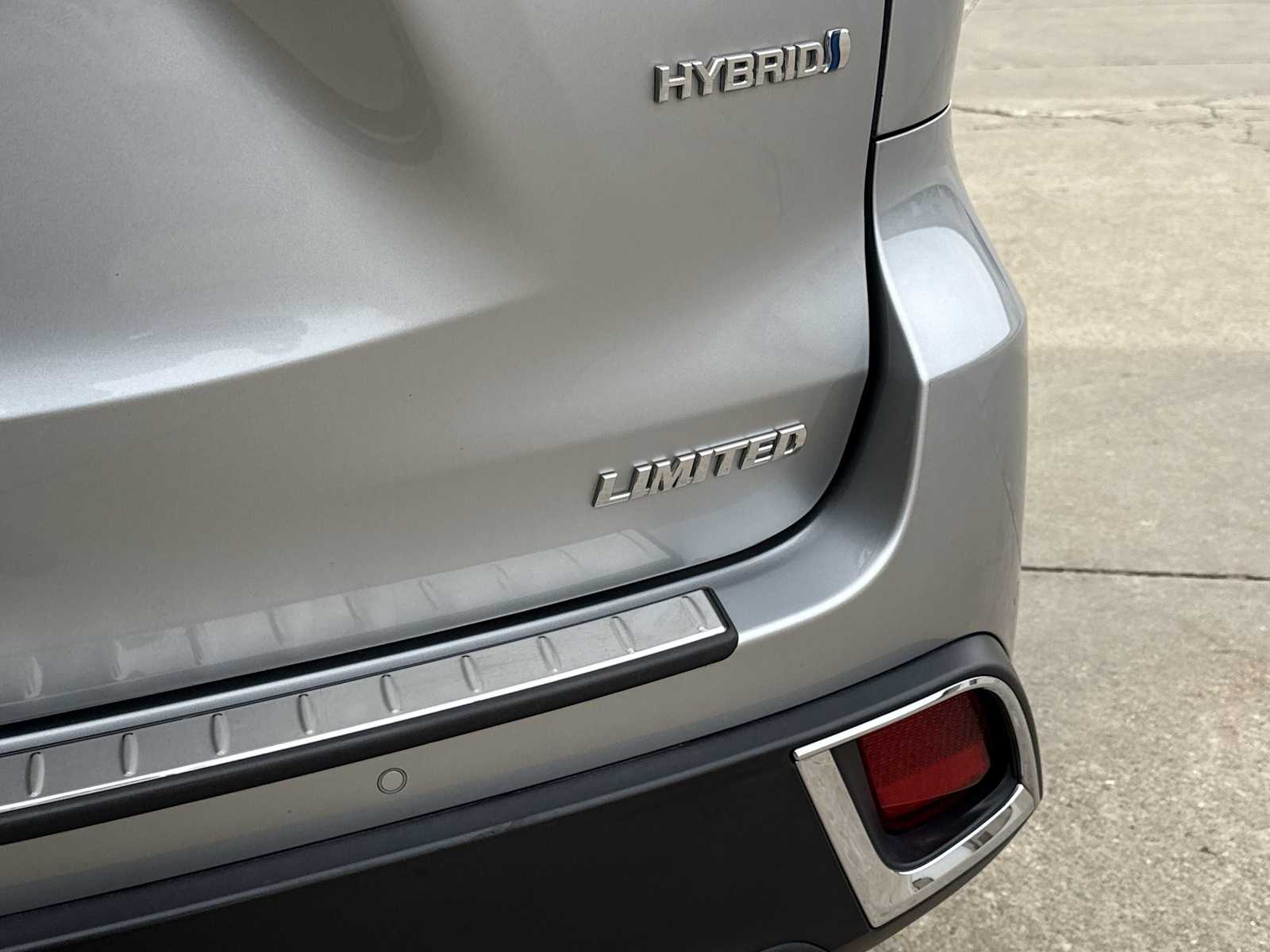 Thumbnail: 2018 Toyota Highlander - 46