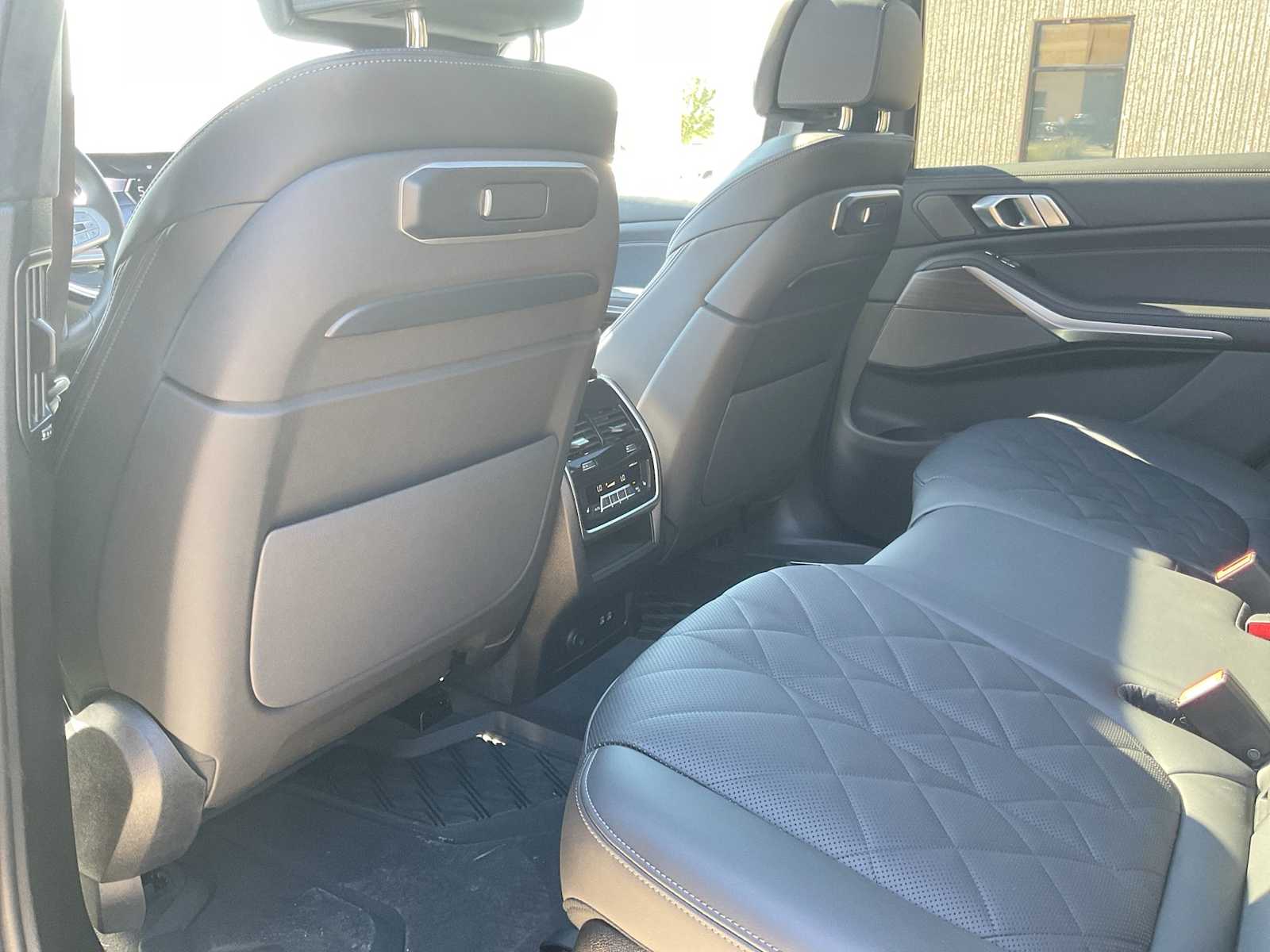 Thumbnail: 2025 BMW X7 - 19