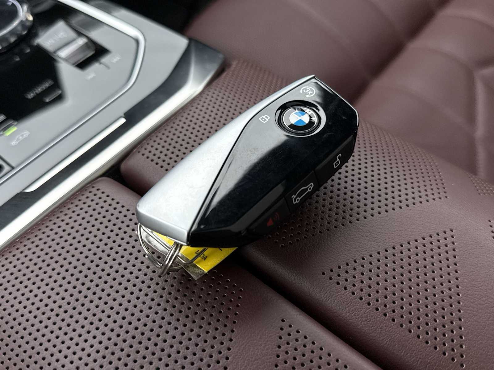 Thumbnail: 2024 BMW 7 Series - 38