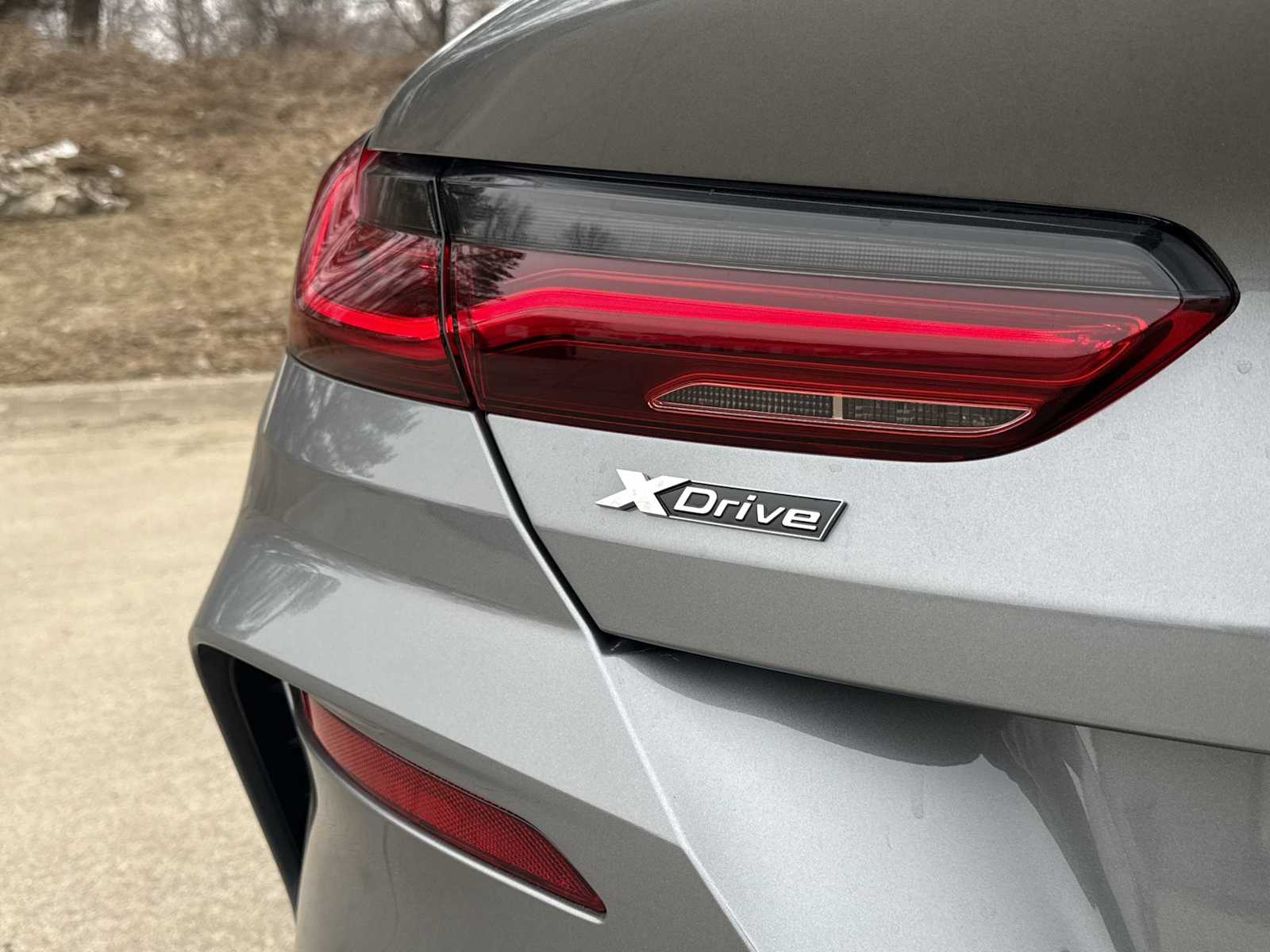 2026 BMW 8 Series M850i - Photo 39