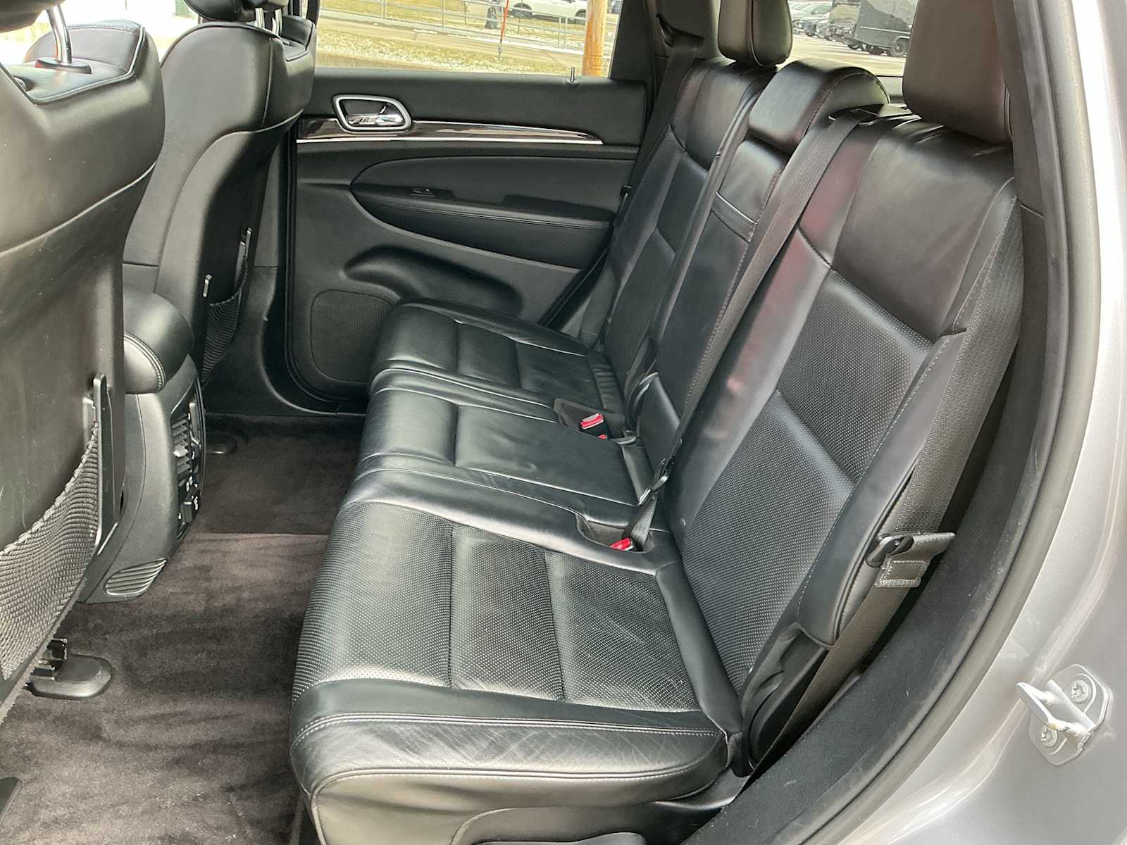 Thumbnail: 2018 Jeep Grand Cherokee - 21