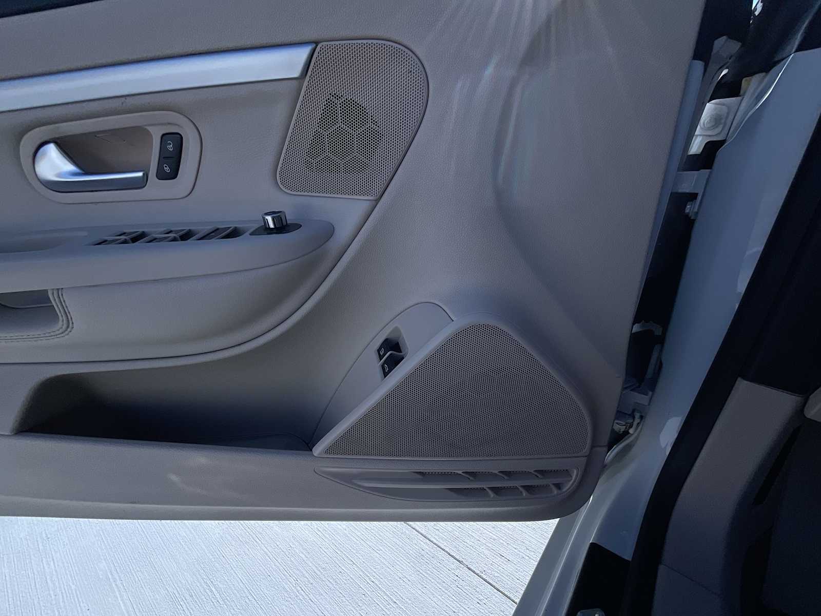 Thumbnail: 2014 Volkswagen Eos - 33