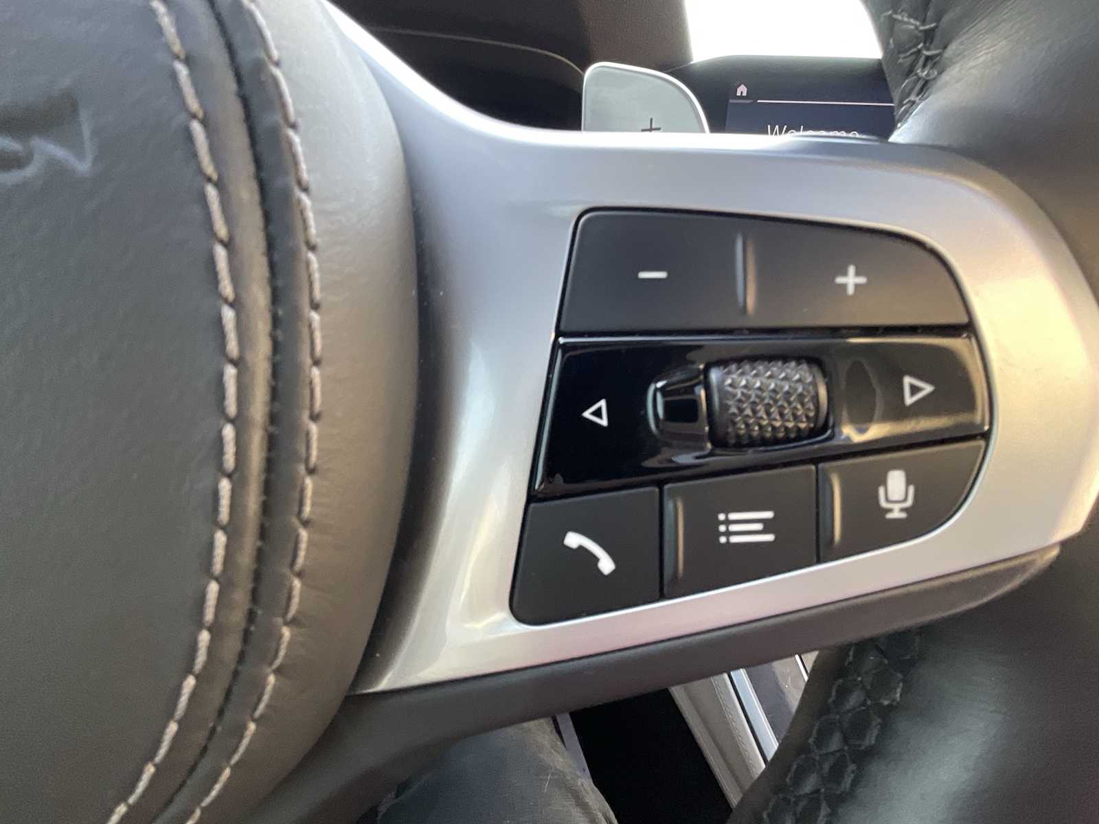 Thumbnail: 2021 BMW X5 - 23