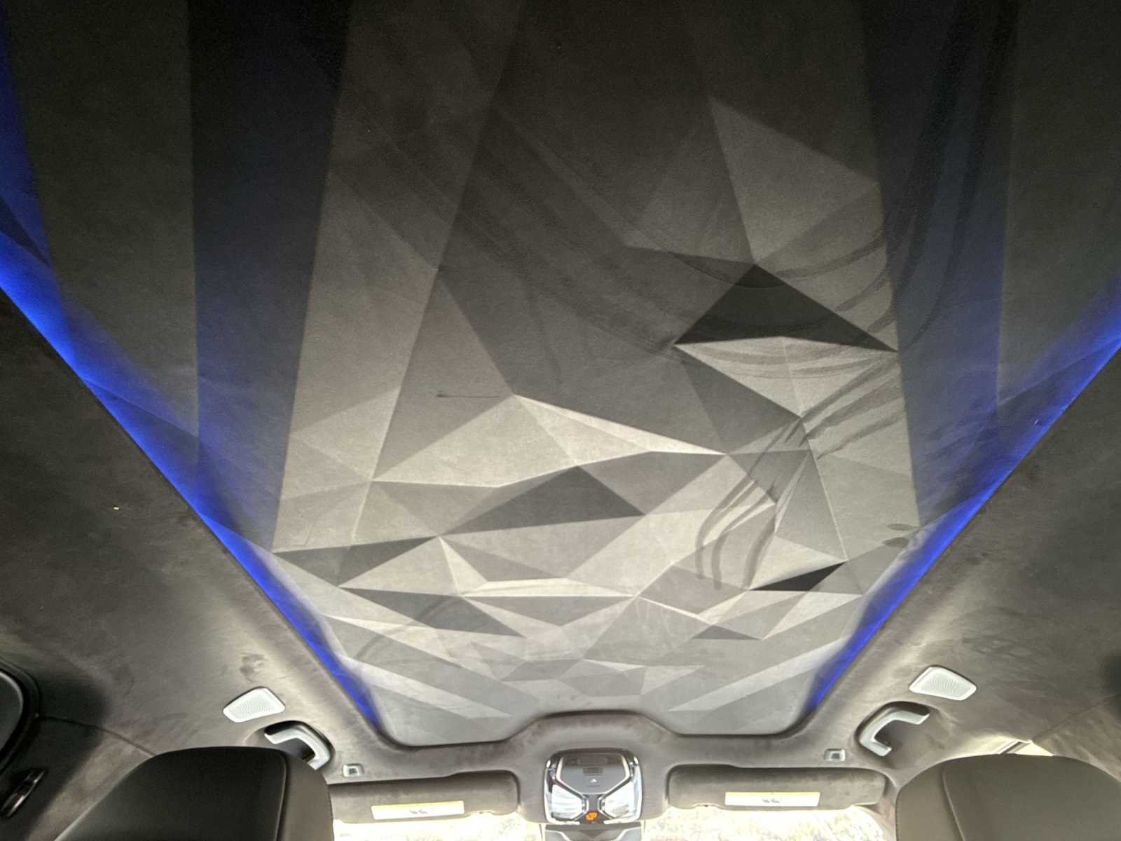 Thumbnail: 2026 BMW XM - 23