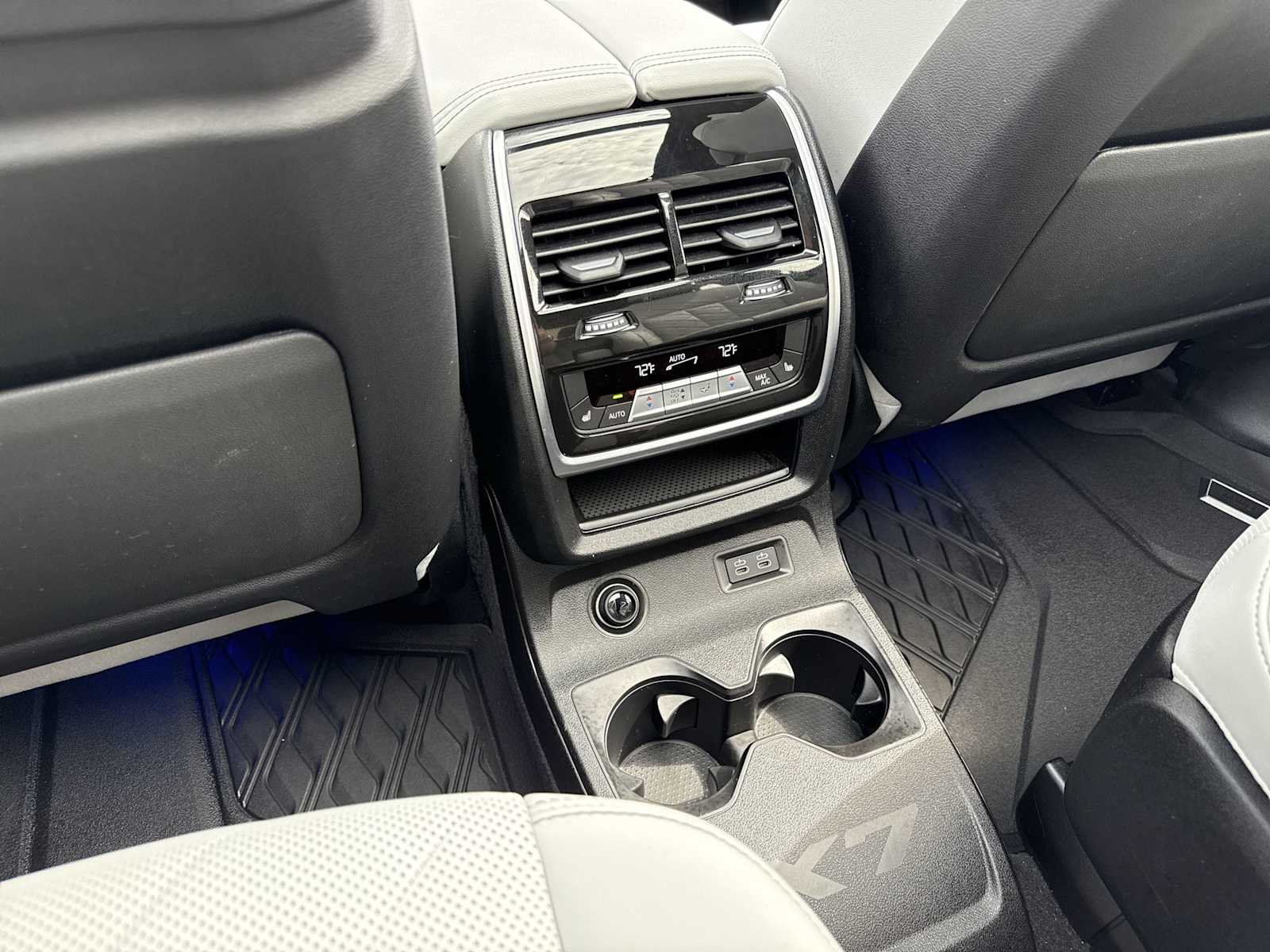 Thumbnail: 2024 BMW X7 - 42