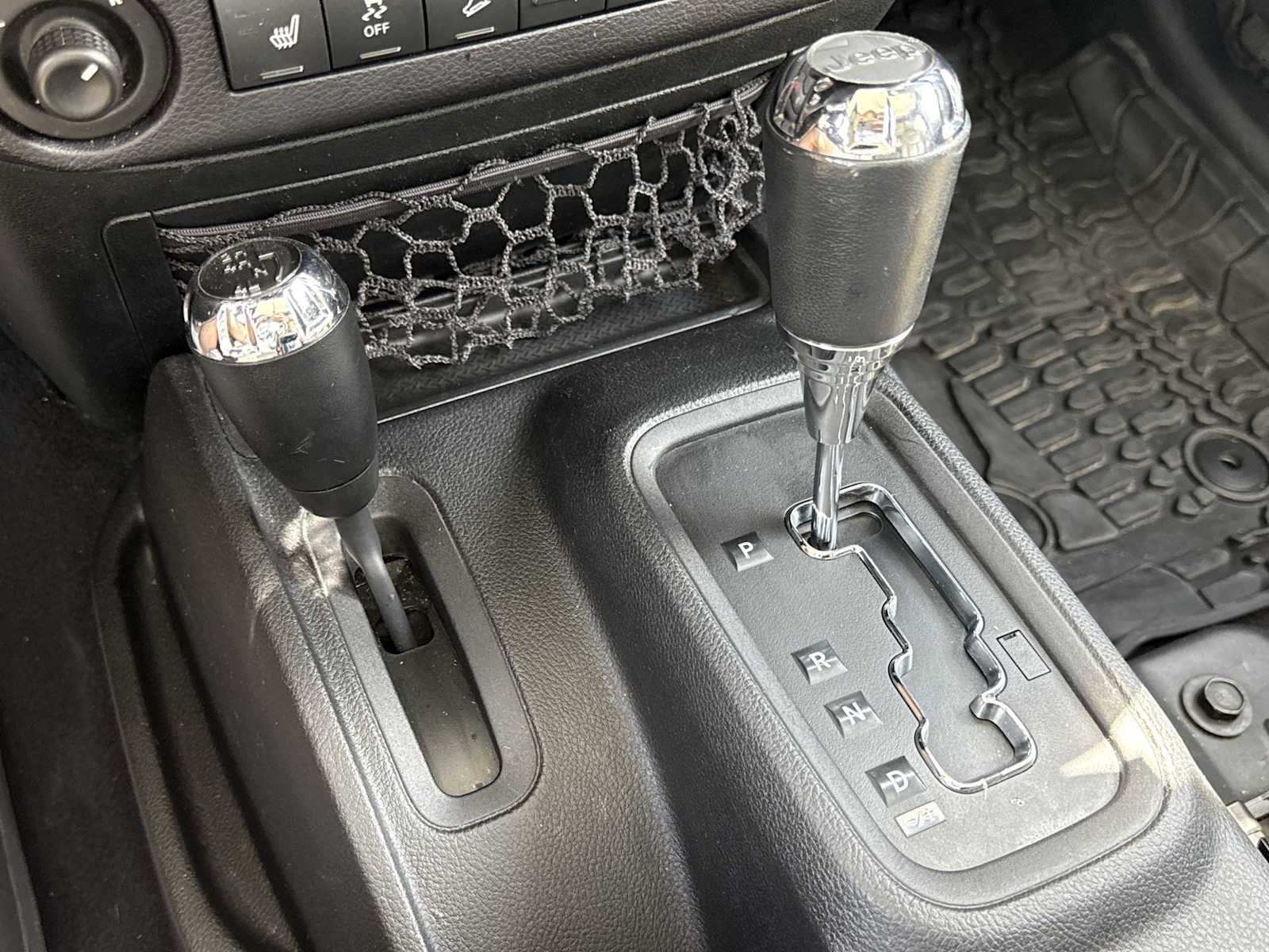 Thumbnail: 2016 Jeep Wrangler - 36