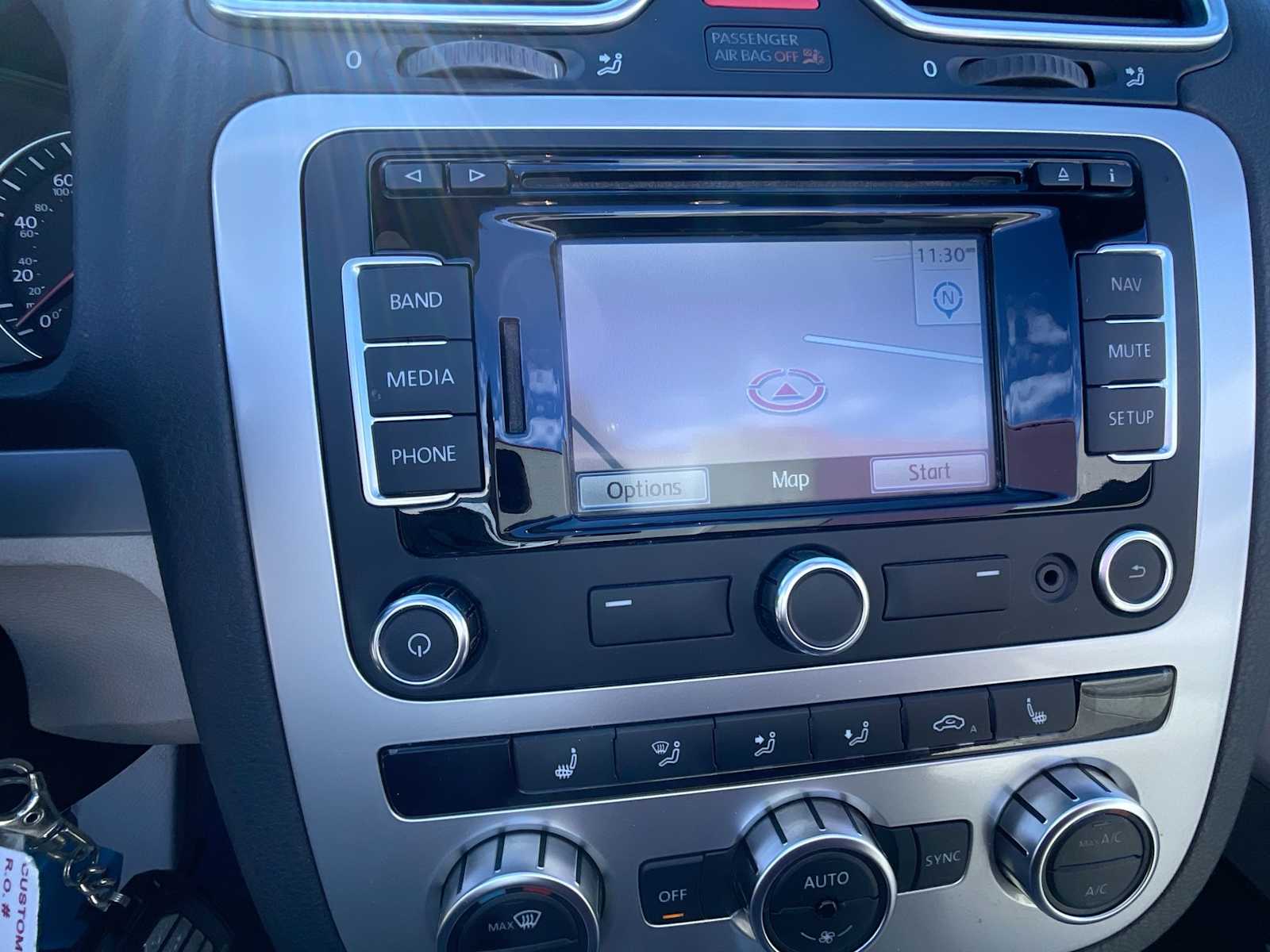 Thumbnail: 2014 Volkswagen Eos - 32