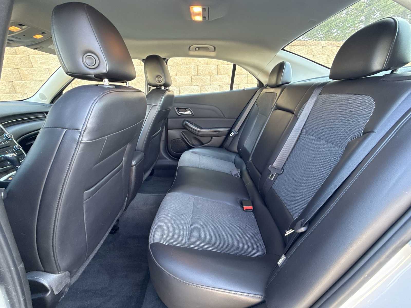 Thumbnail: 2015 Chevrolet Malibu - 20