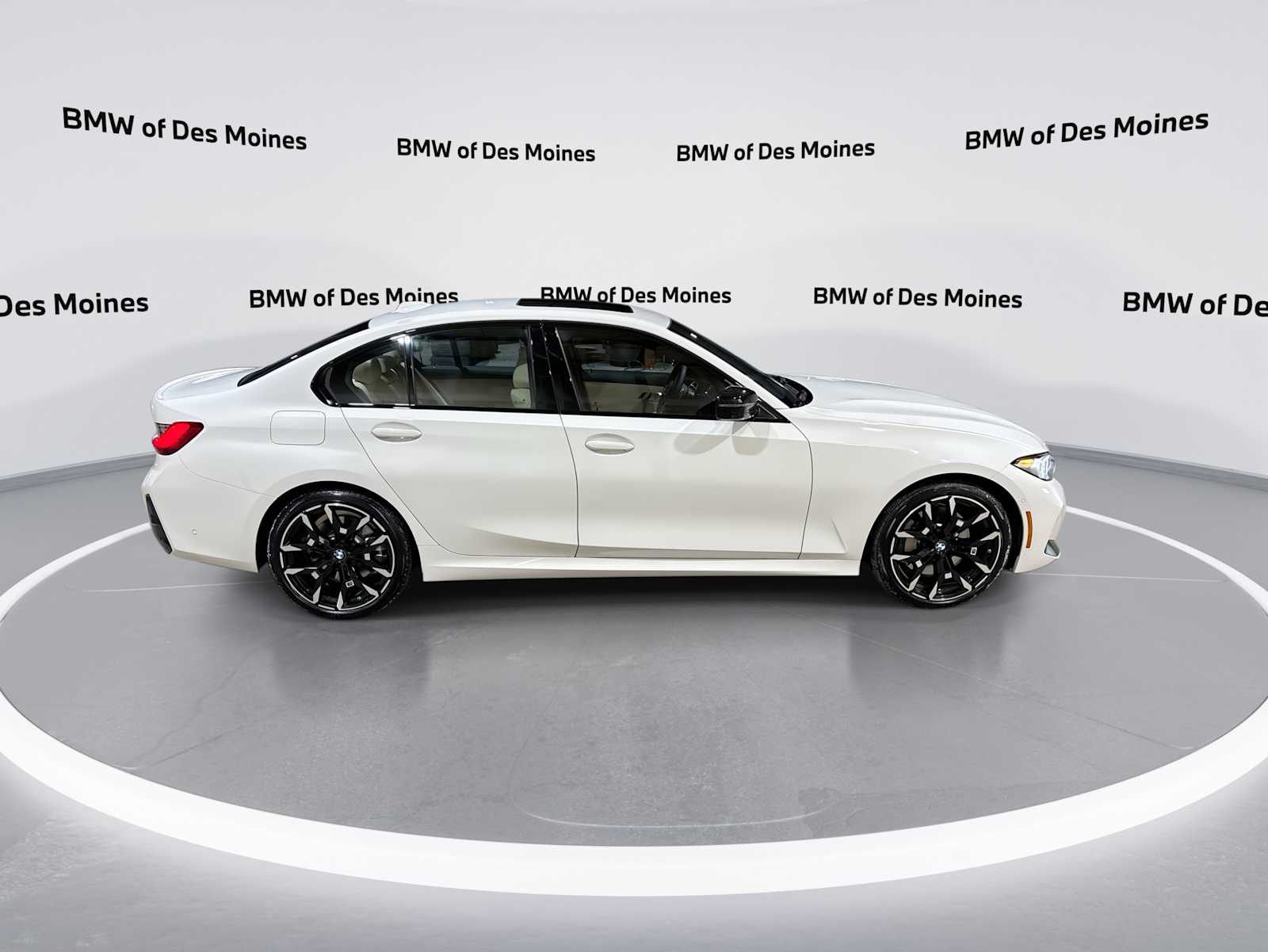 Thumbnail: 2025 BMW 3 Series - 9