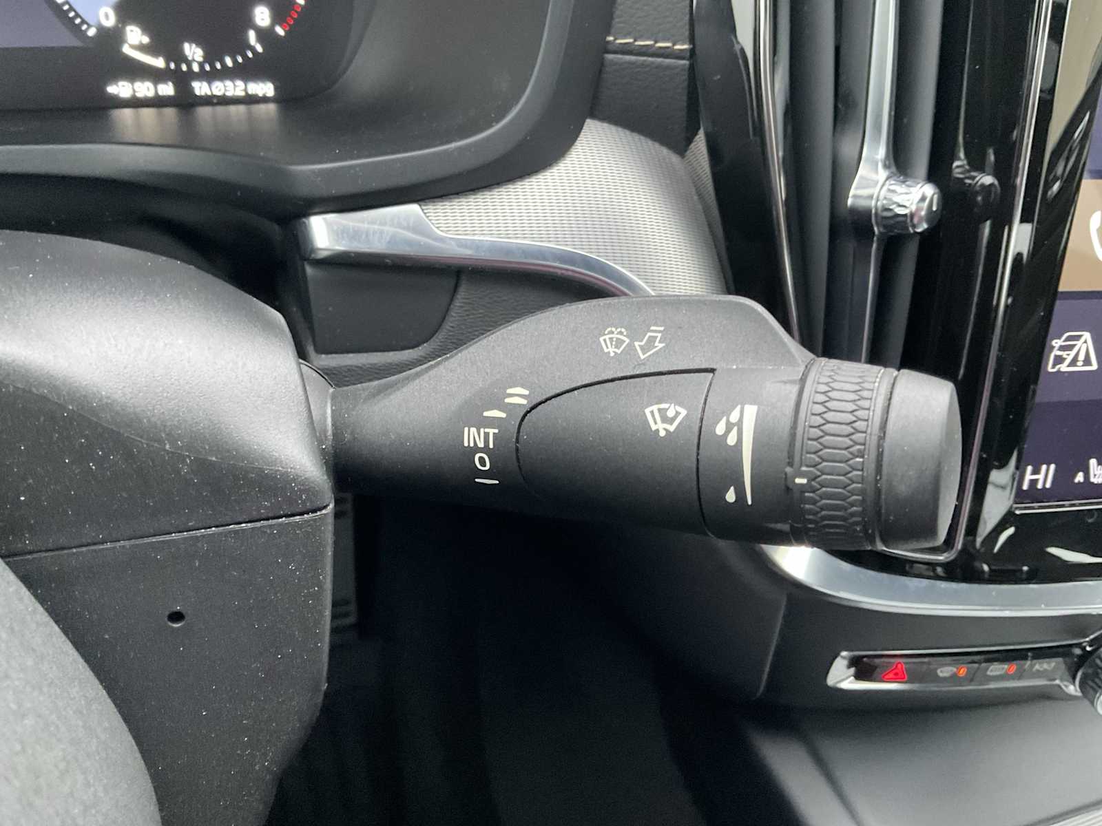 Thumbnail: 2020 Volvo S60 - 24