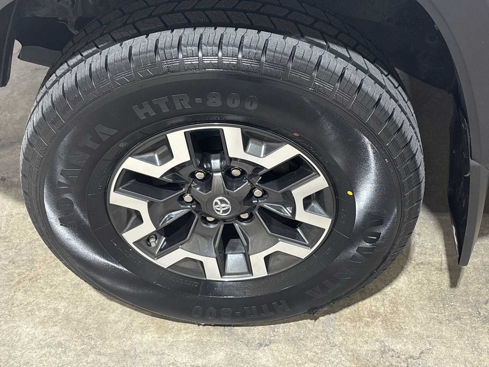 Thumbnail: 2018 Toyota Tacoma - 14