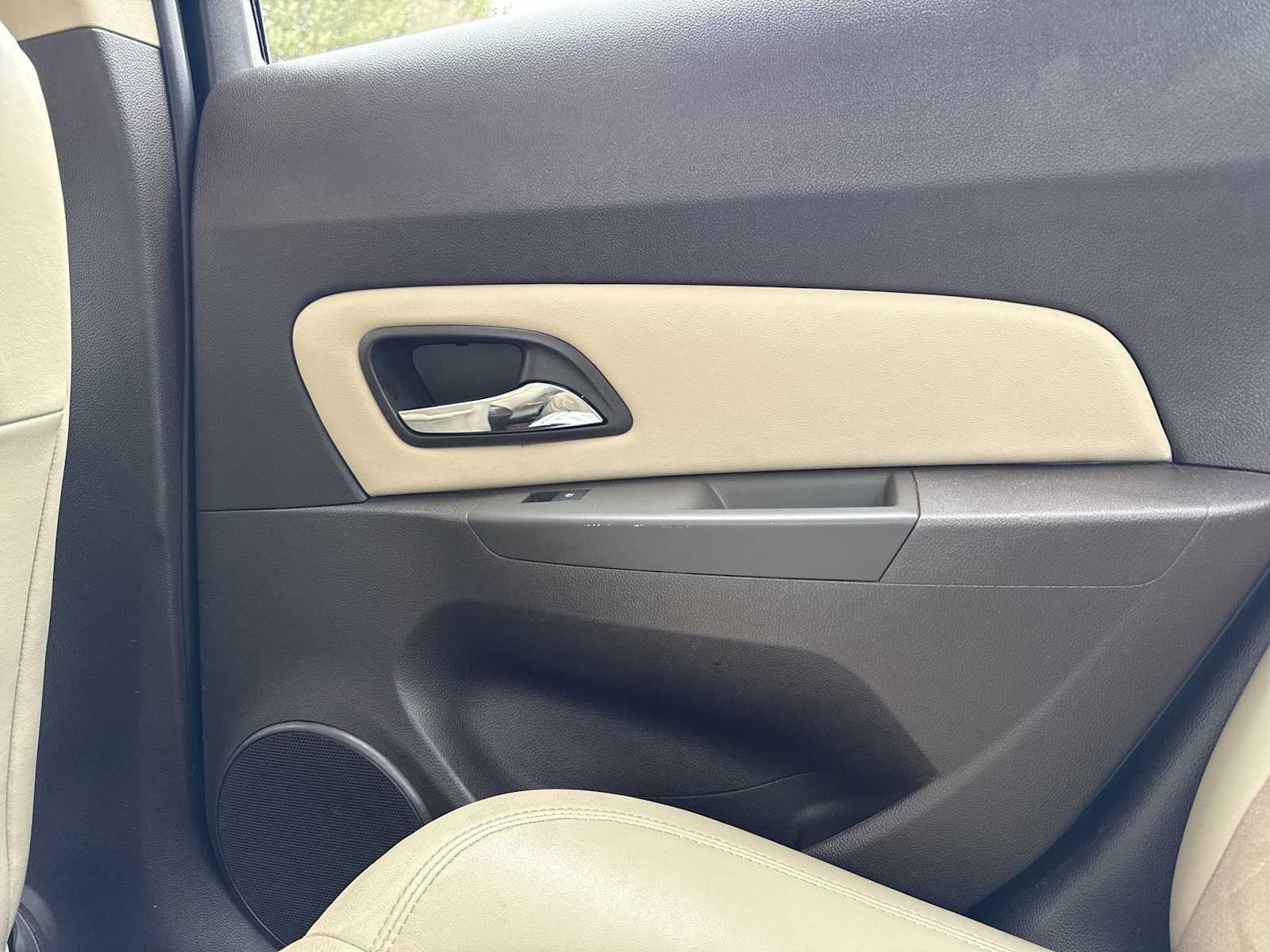 Thumbnail: 2014 Chevrolet Cruze - 39