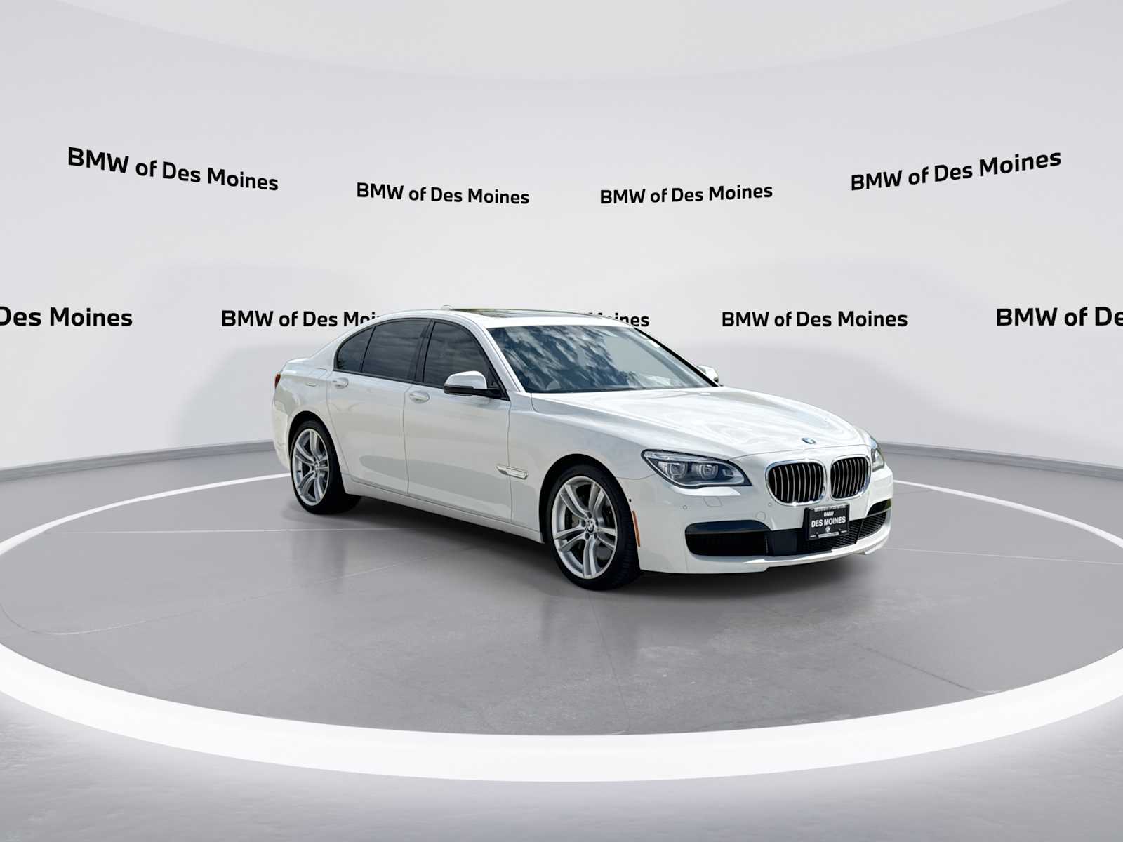 Thumbnail: 2015 BMW 7 Series - 2