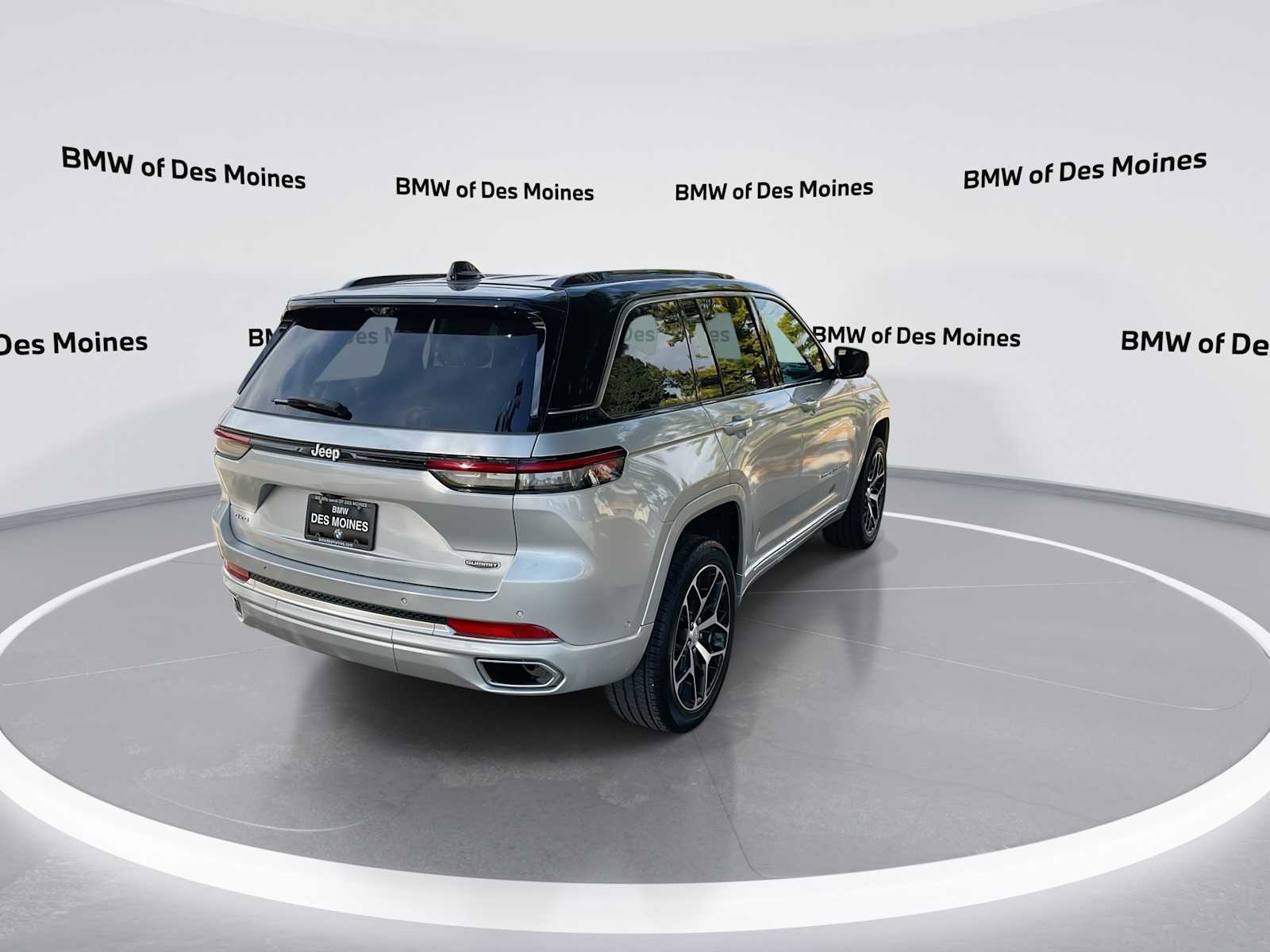 Thumbnail: 2025 Jeep Grand Cherokee - 8