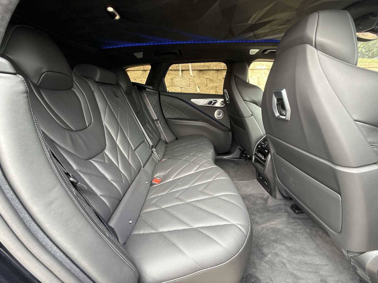 Thumbnail: 2026 BMW XM - 22