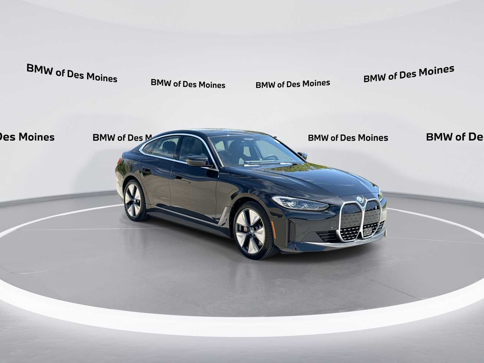 Thumbnail: 2023 BMW i4 - 2