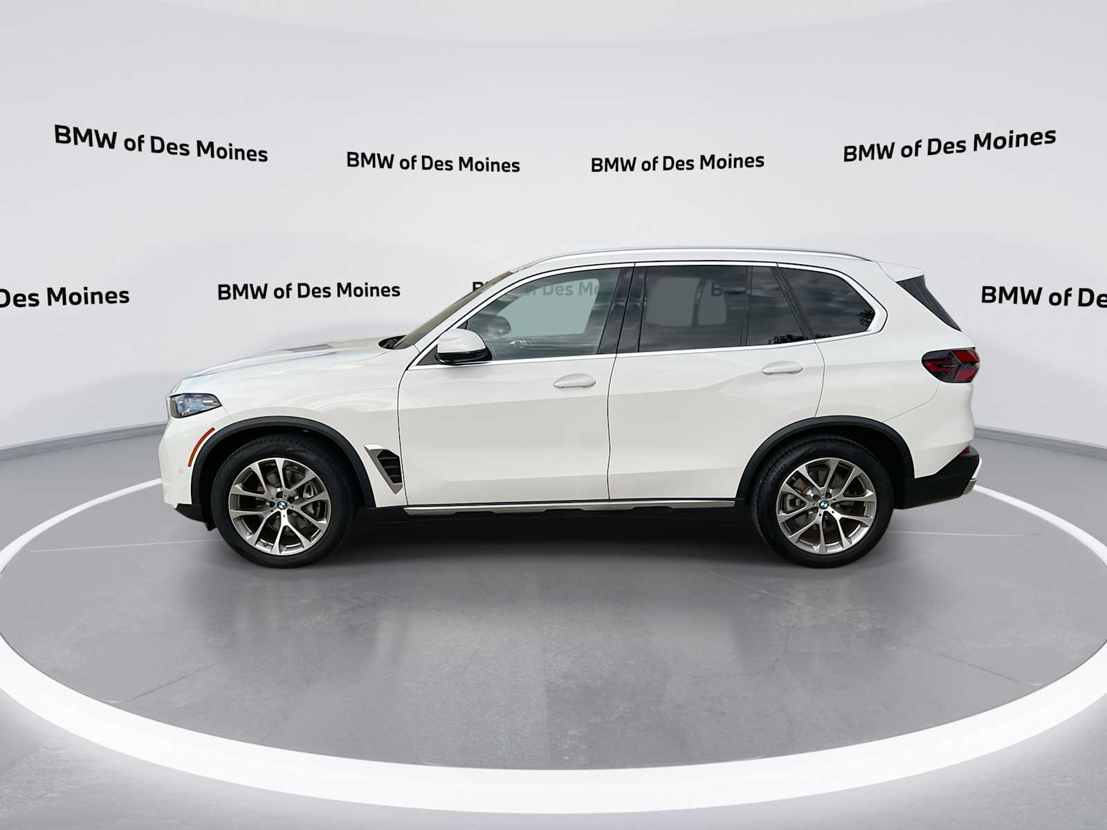Thumbnail: 2025 BMW X5 - 5