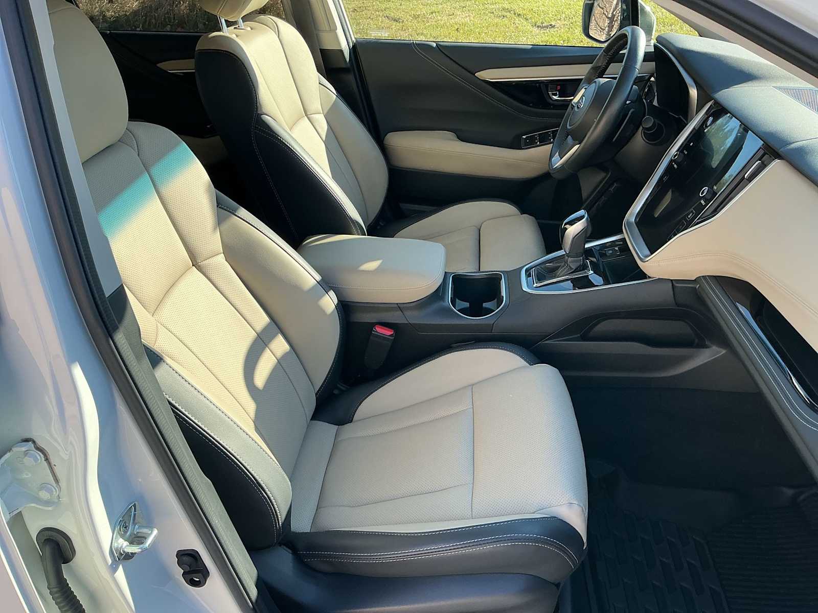 Thumbnail: 2022 Subaru Outback - 15