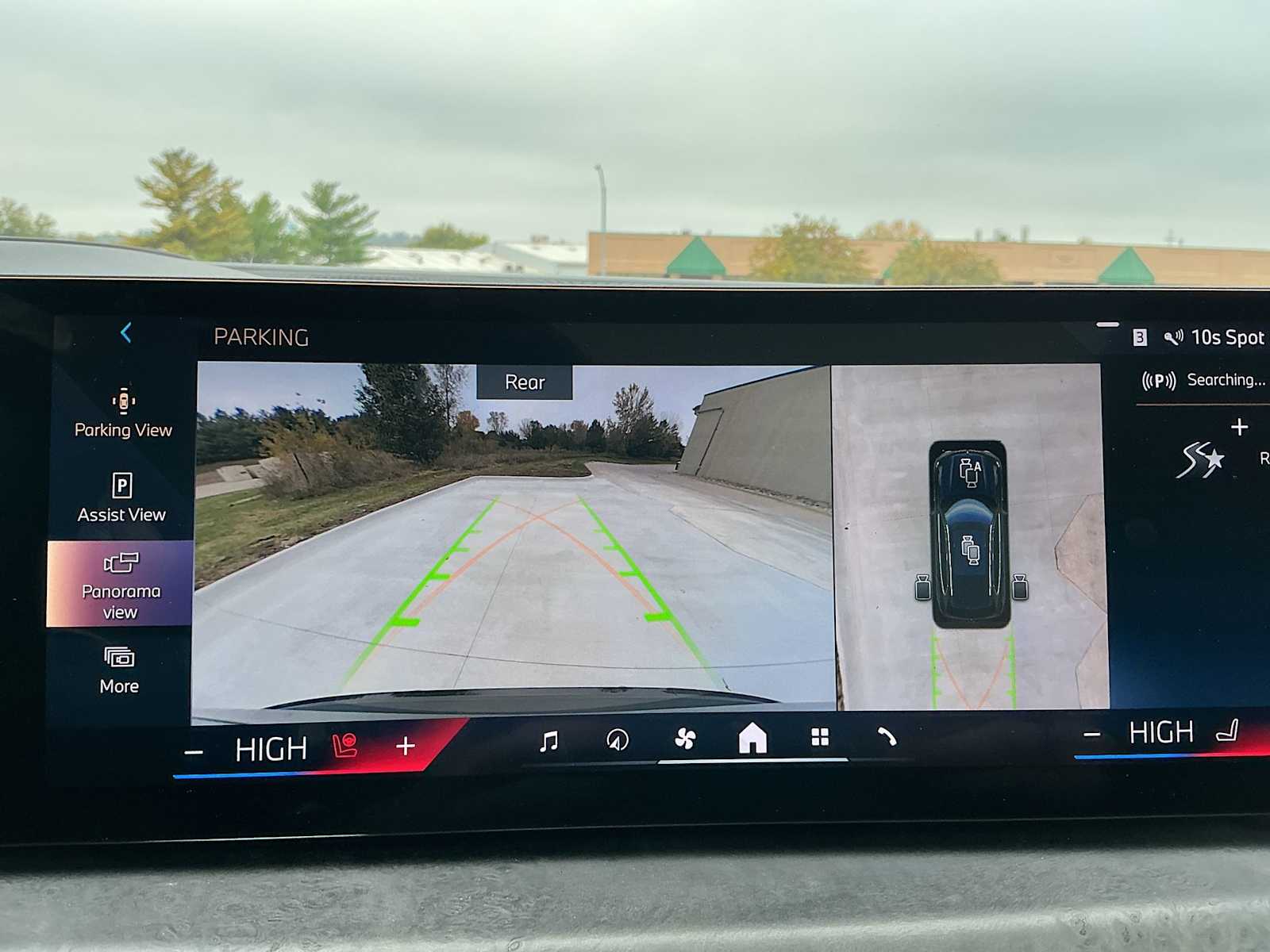 Thumbnail: 2024 BMW X5 - 32