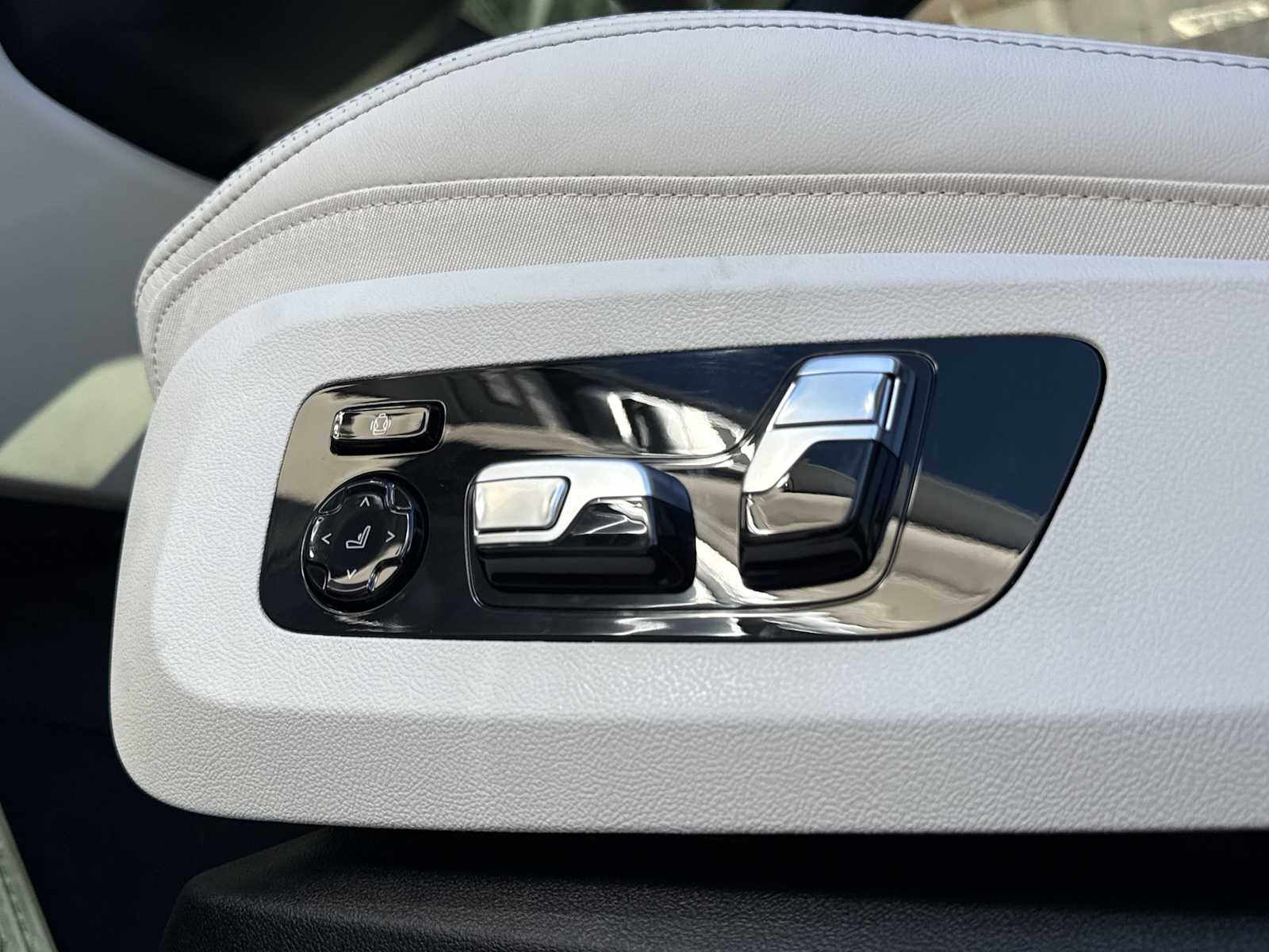 Thumbnail: 2026 BMW X5 - 18
