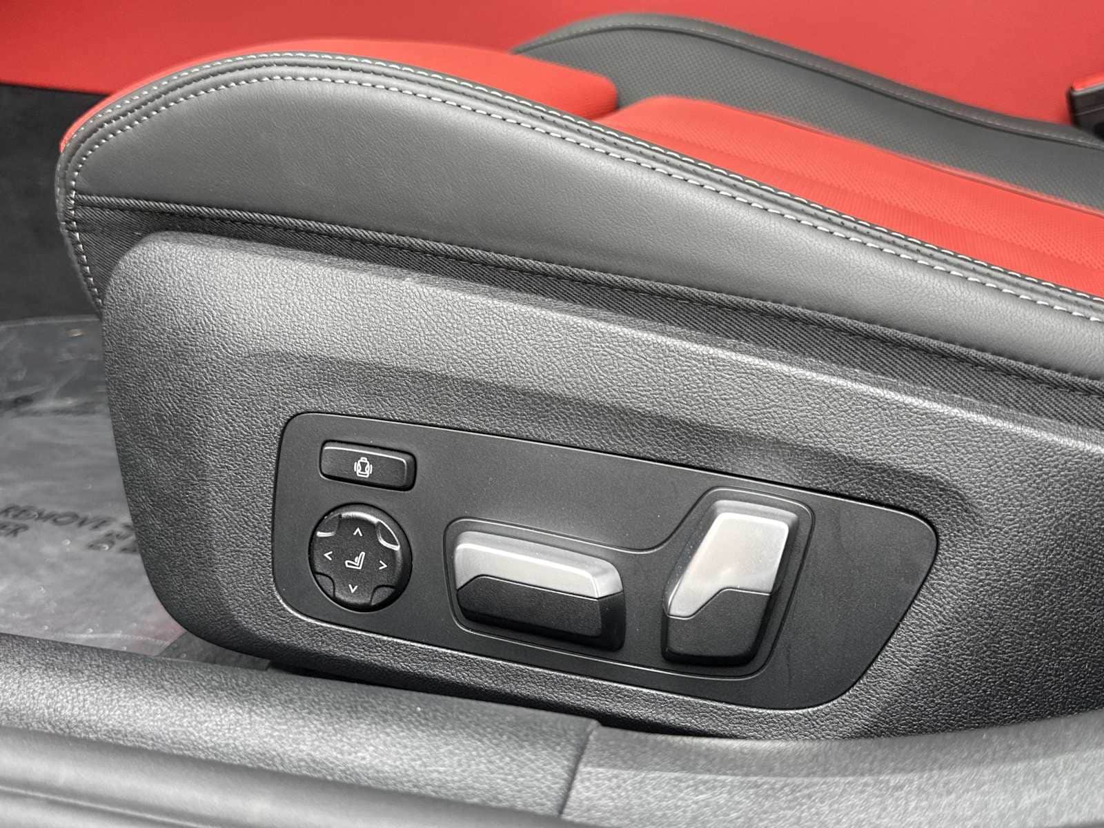 2026 BMW 8 Series 840i - Photo 18