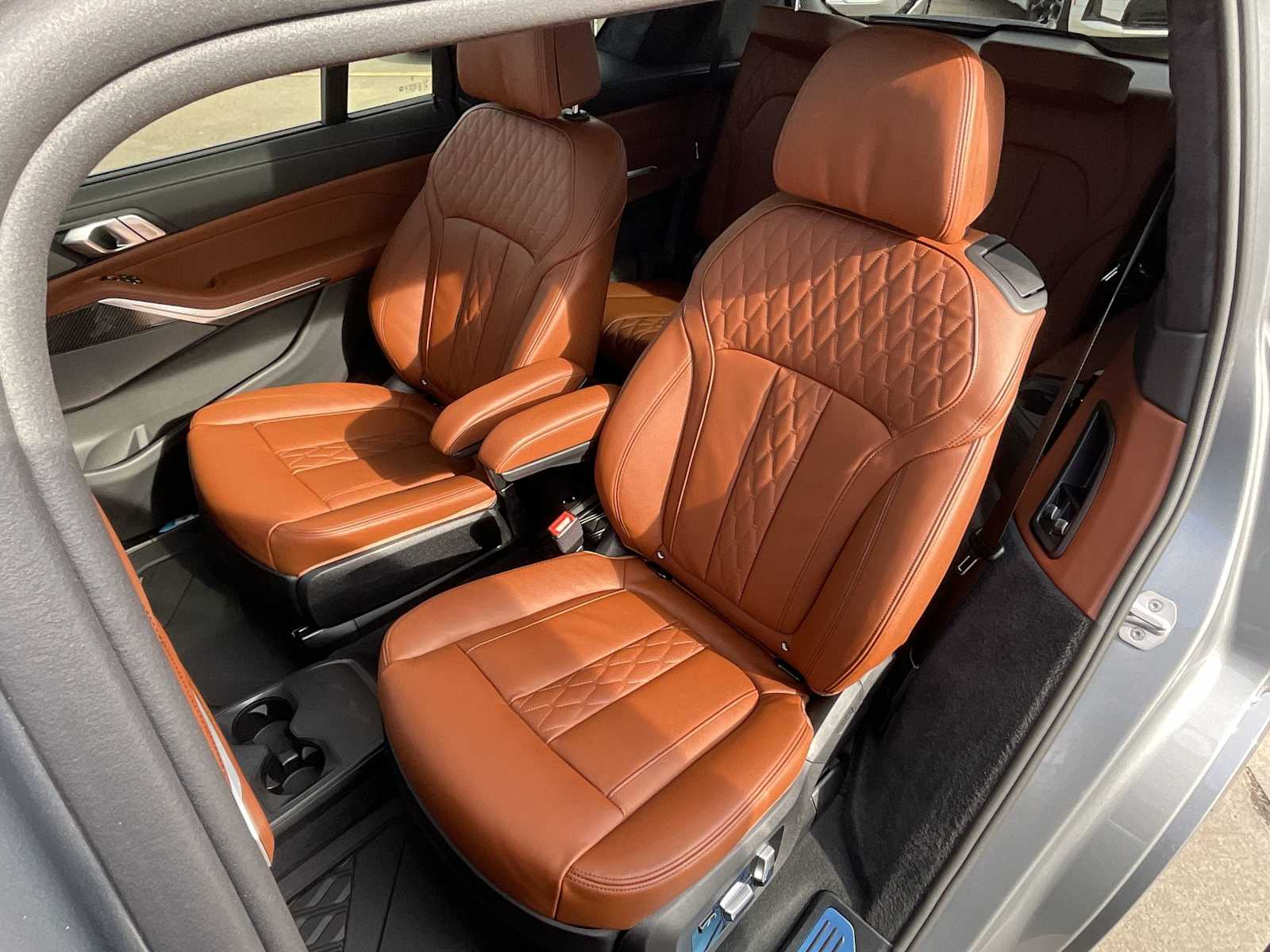 Thumbnail: 2026 BMW X7 - 21