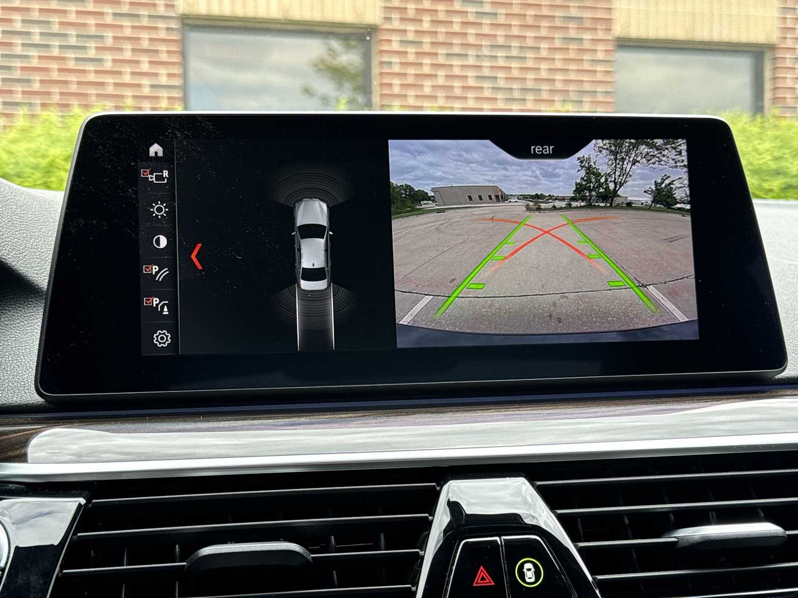 Thumbnail: 2019 BMW 5 Series - 32