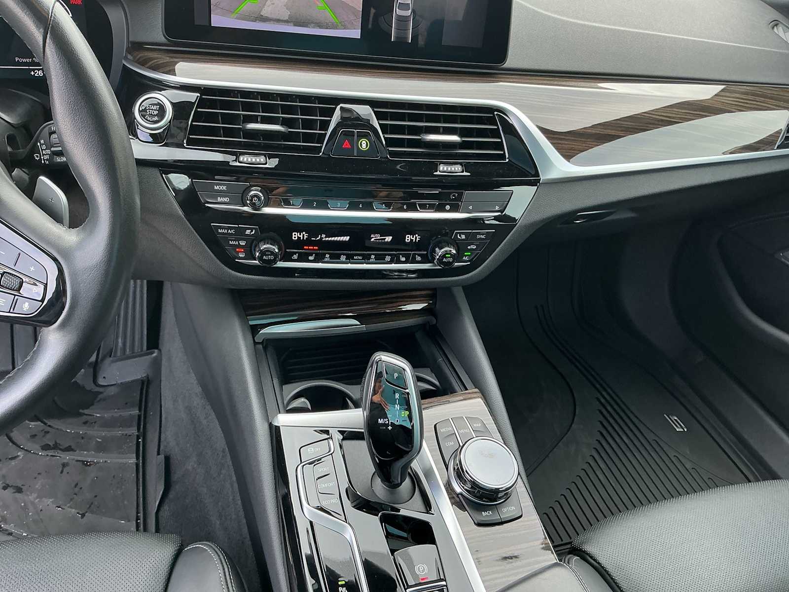 Thumbnail: 2022 BMW 5 Series - 27