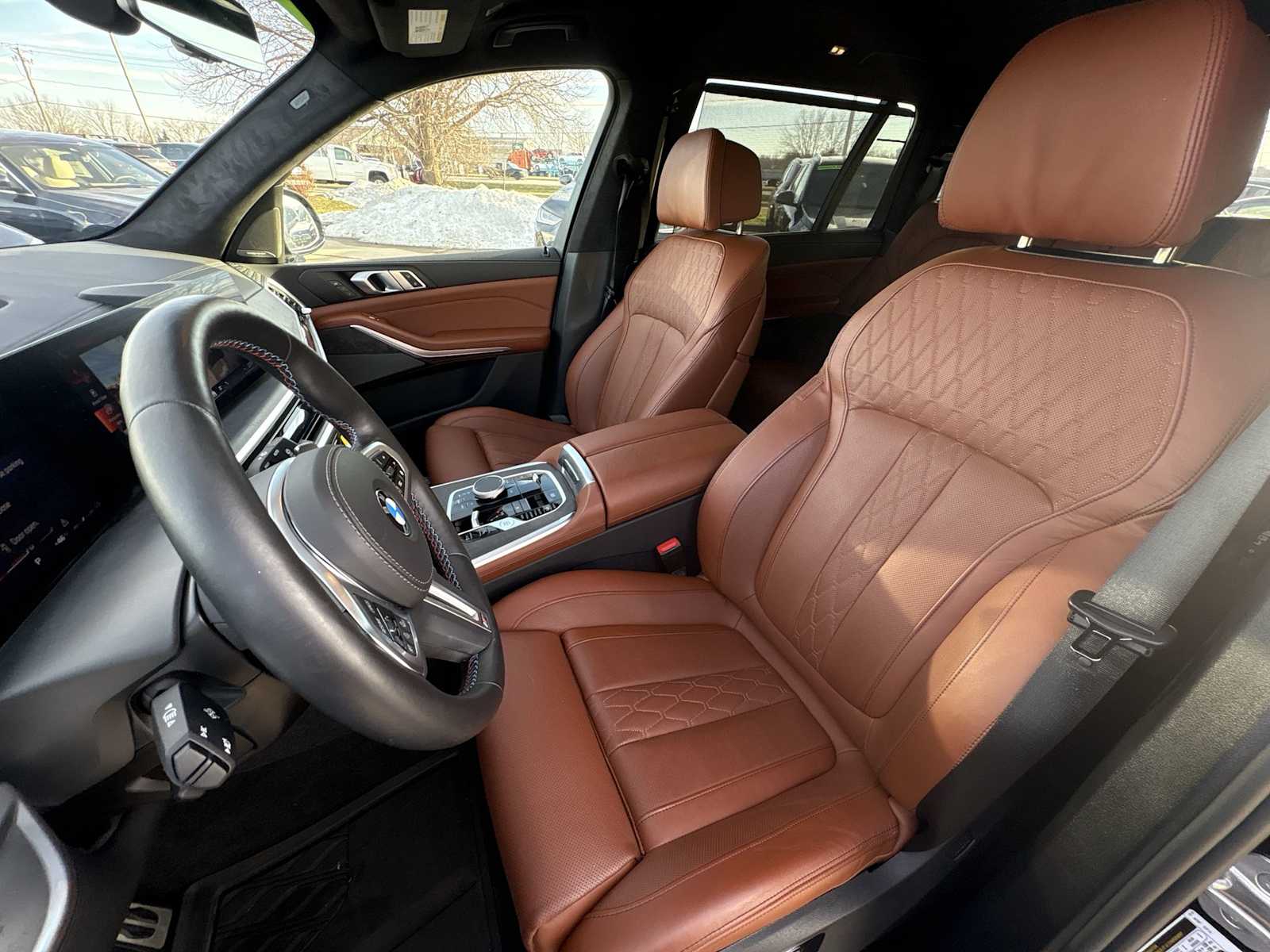 Thumbnail: 2025 BMW X7 - 23