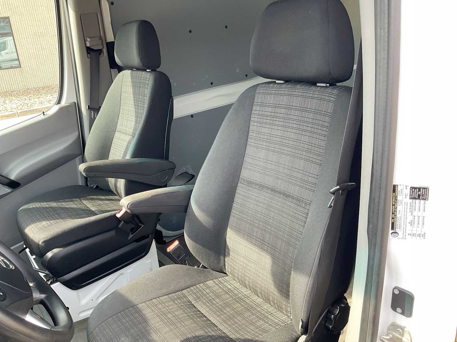 Thumbnail: 2016 Mercedes-Benz Sprinter - 16