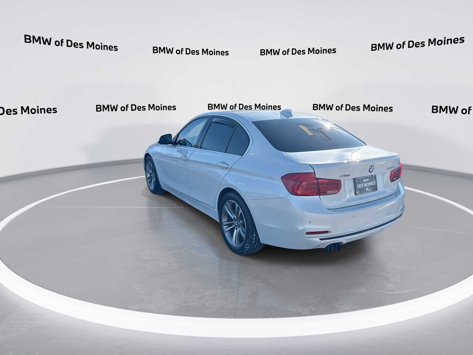 Thumbnail: 2017 BMW 3 Series - 6