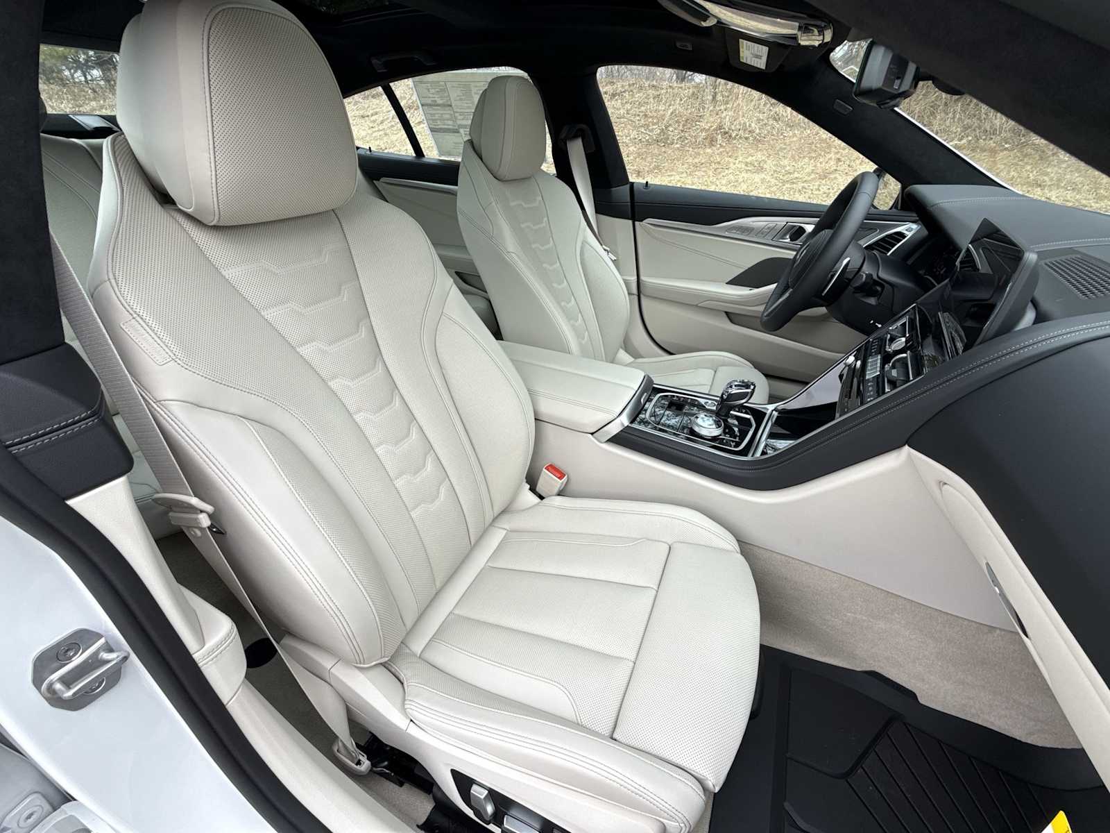 2026 BMW 8 Series 840i - Photo 24