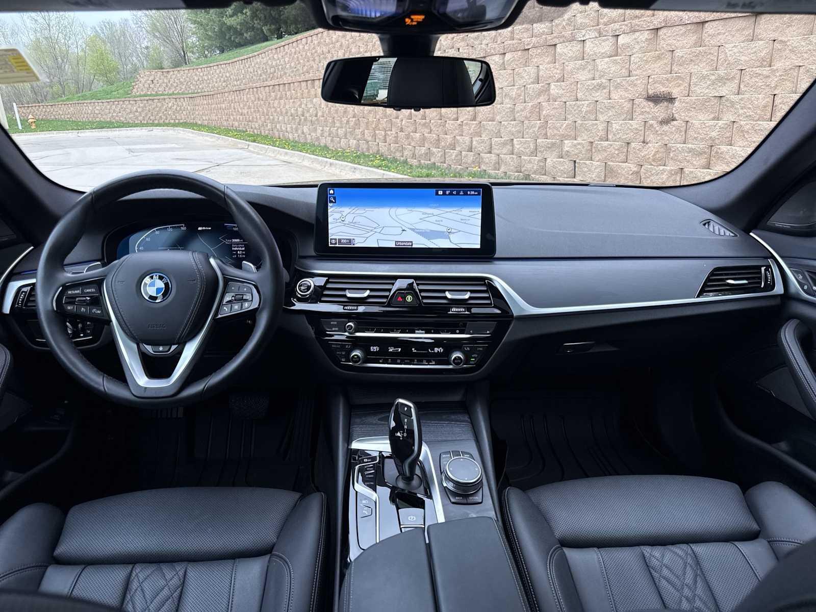 Thumbnail: 2023 BMW 5 Series - 16
