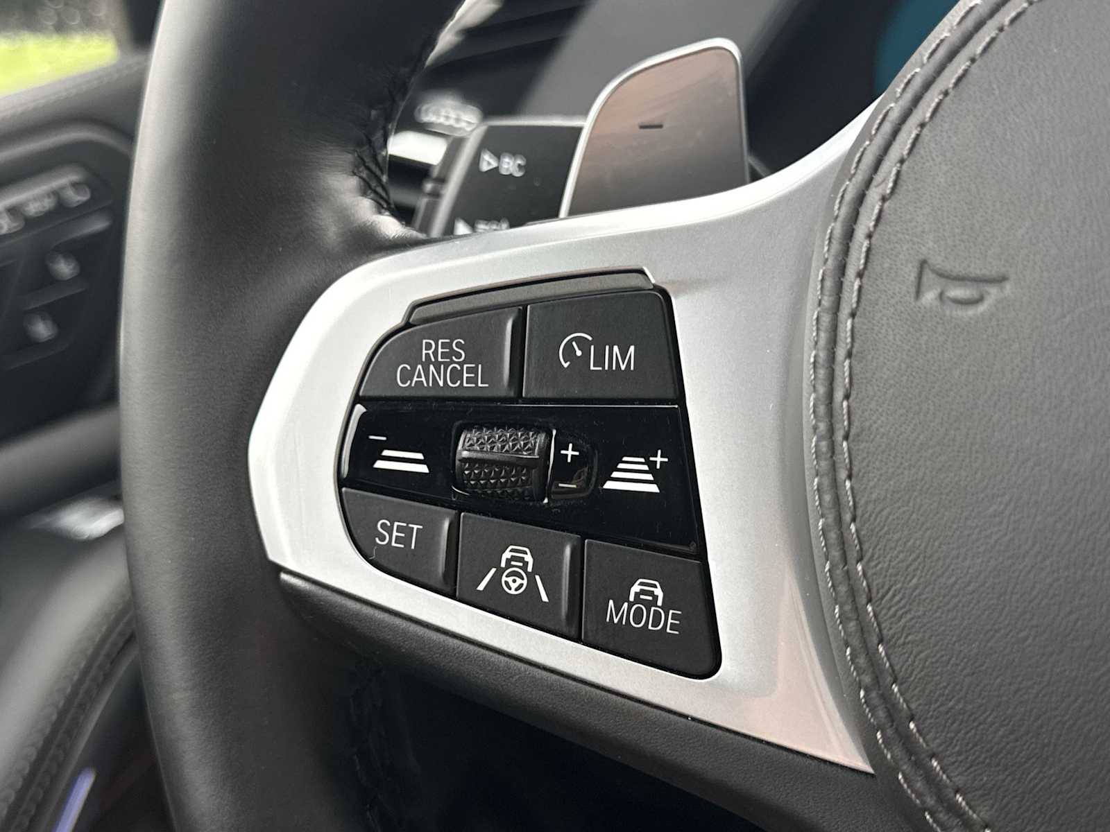 Thumbnail: 2020 BMW X7 - 26