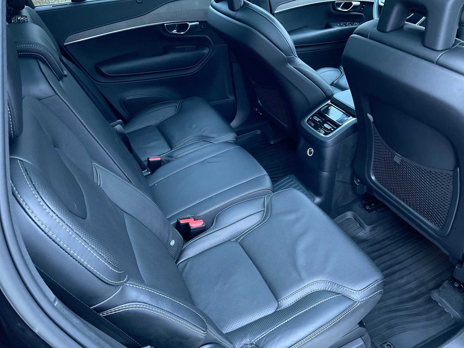 Thumbnail: 2020 Volvo XC90 - 14