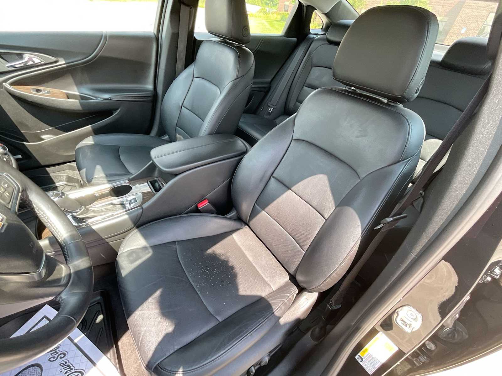 Thumbnail: 2018 Chevrolet Malibu - 17
