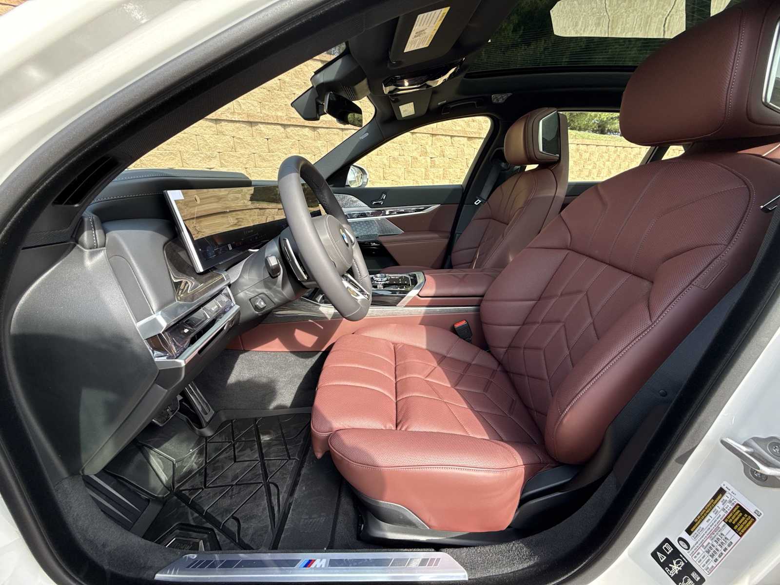 Thumbnail: 2026 BMW 7 Series - 10